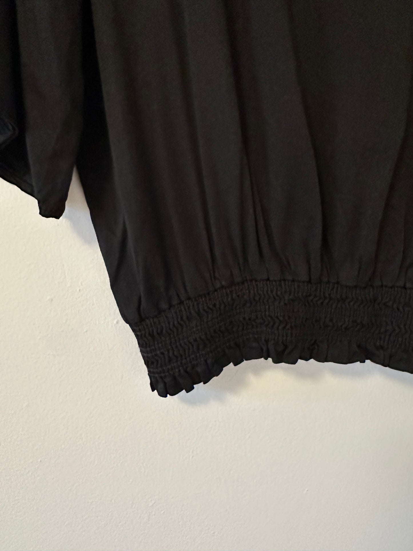 Bella Dahl Satin Smocked Waist Top in Black | Size Medium