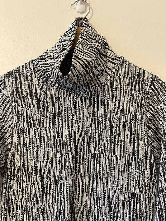 Athleta Flurry Blizzard Black and White Seamless Turtleneck Shirt