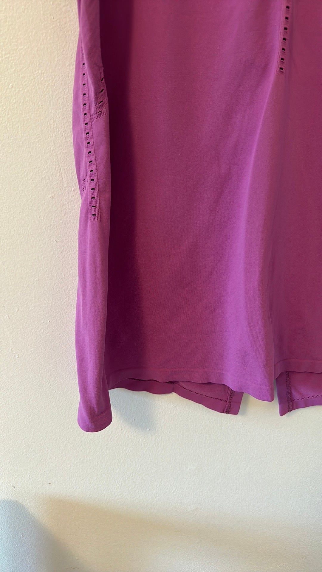 Athleta Foothill Sleeveless Open Back Workout Top in Fuschia - Size Medium