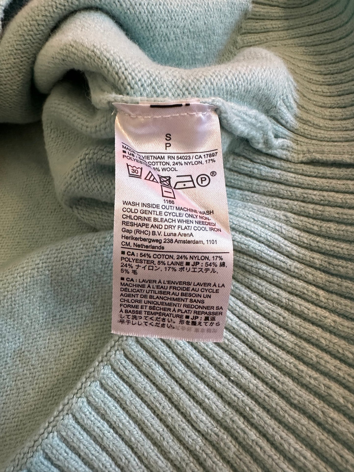 Banana Republic Perfectly Soft Crewneck Sweater in Blue Water - Size Small
