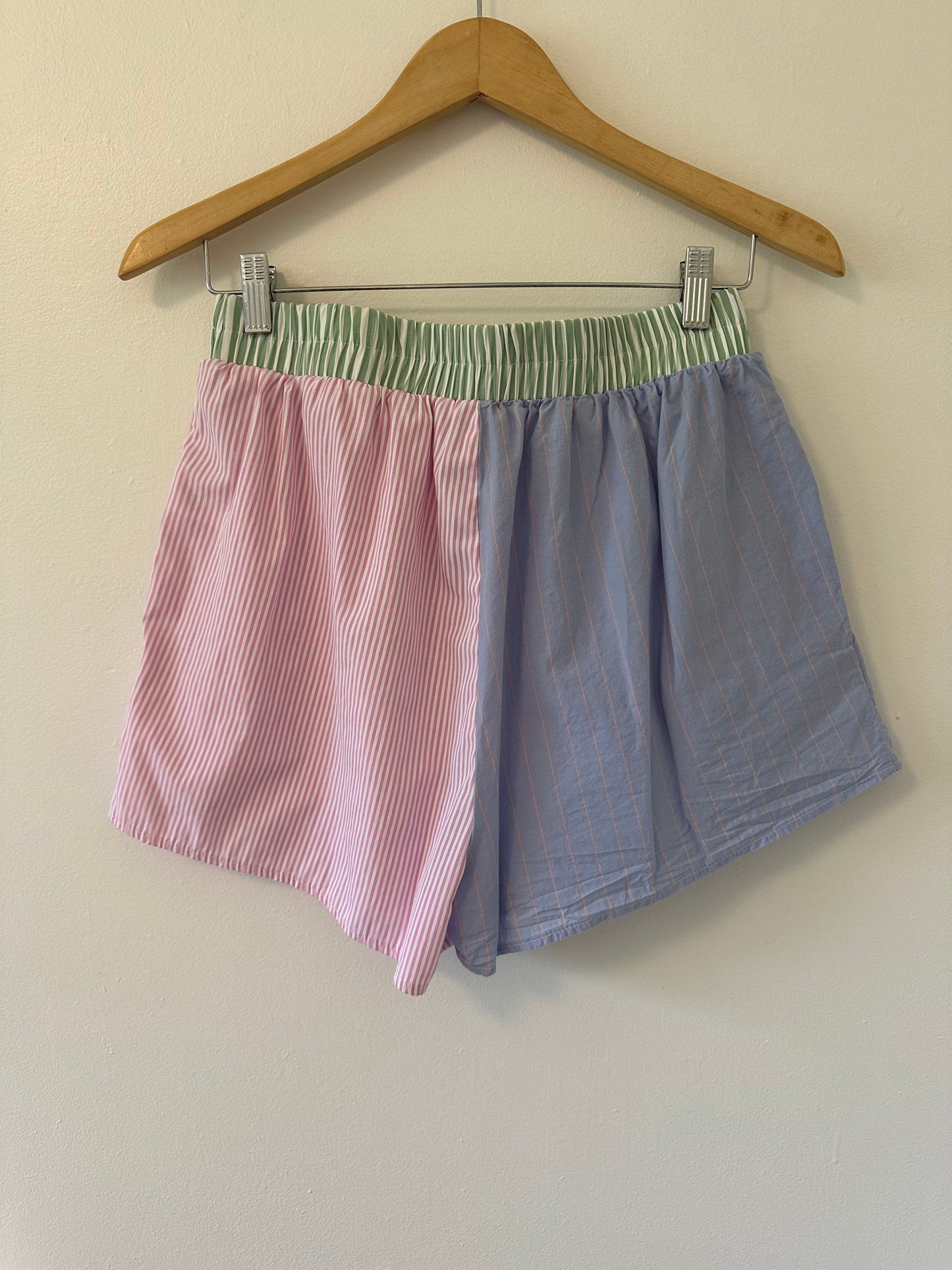 Baevely Striped Women's Shorts Size Medium