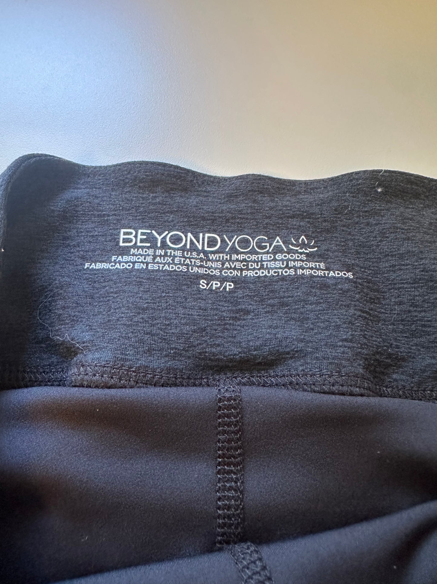 NWT Beyond Yoga Movement Skirt in Heather Darkest Night | Size Small