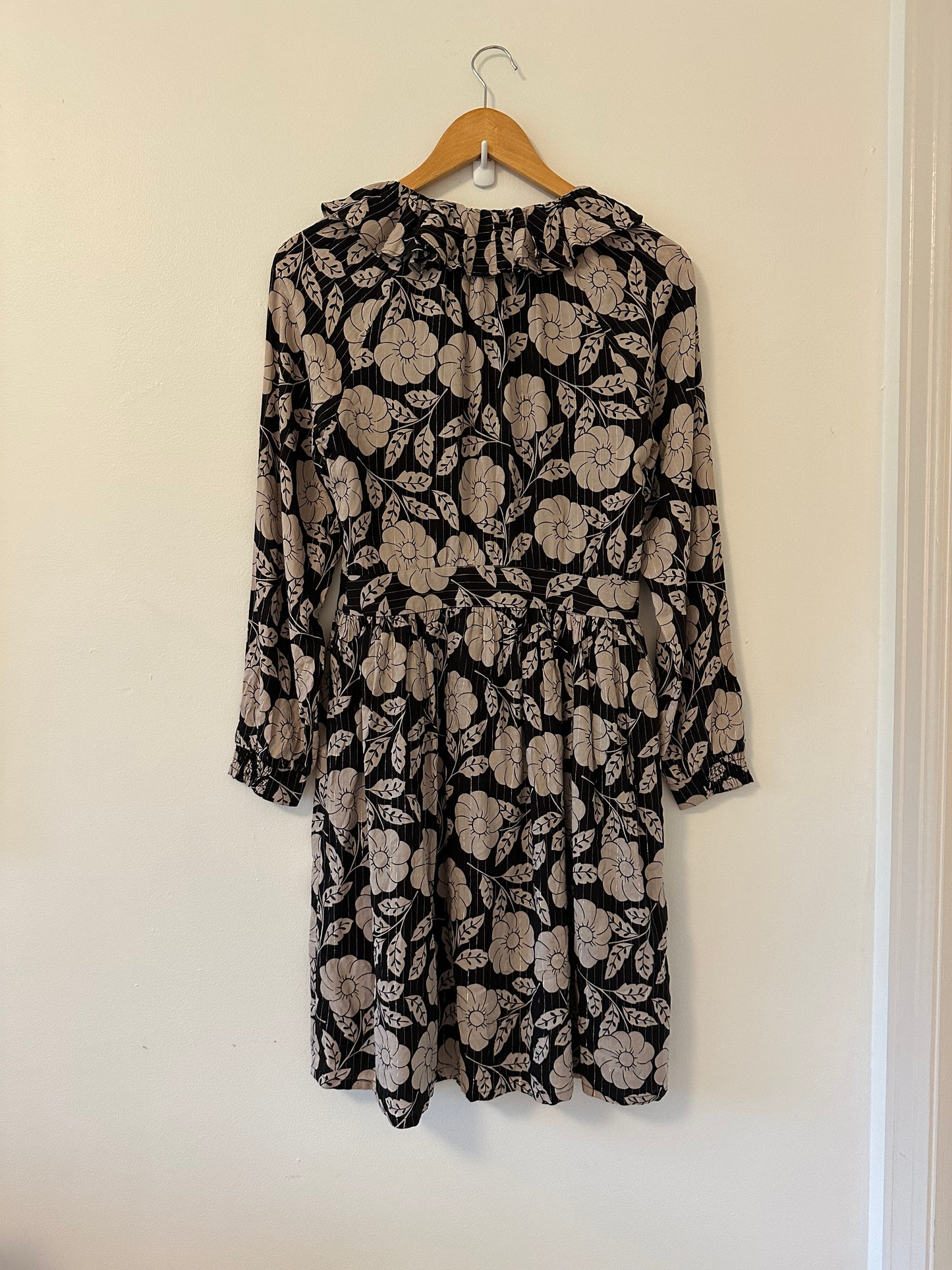 Boden Ruffle Neck Long Sleeve Dress in Black and Tan | Size 4L