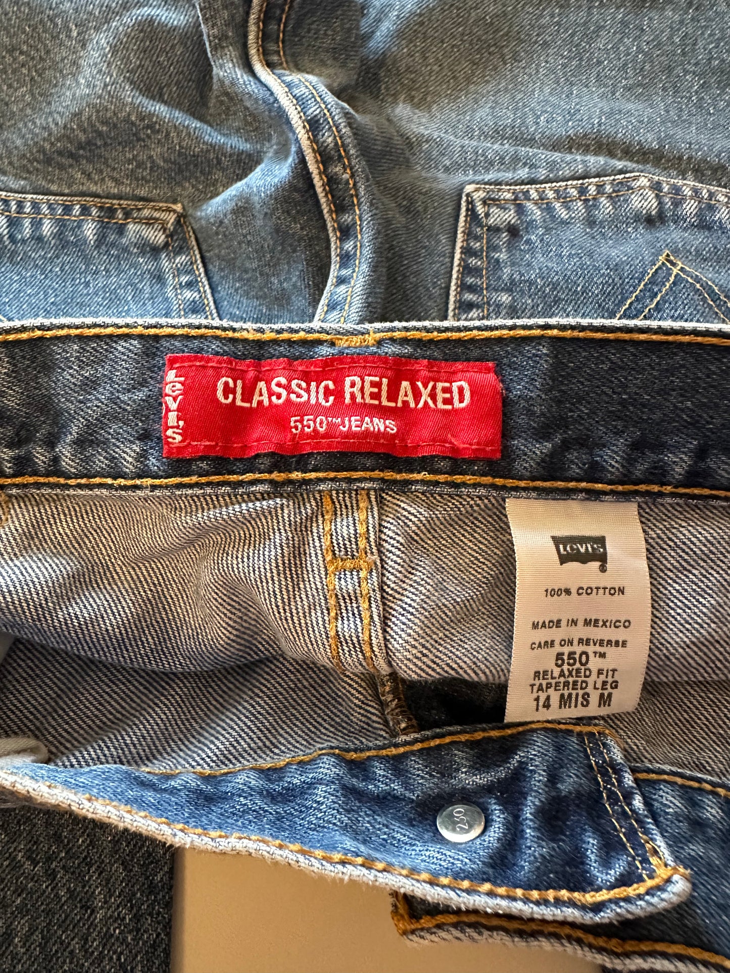 Levi's Vintage 550 Classic Relaxed Fit High Rise Blue Jeans | Size 14