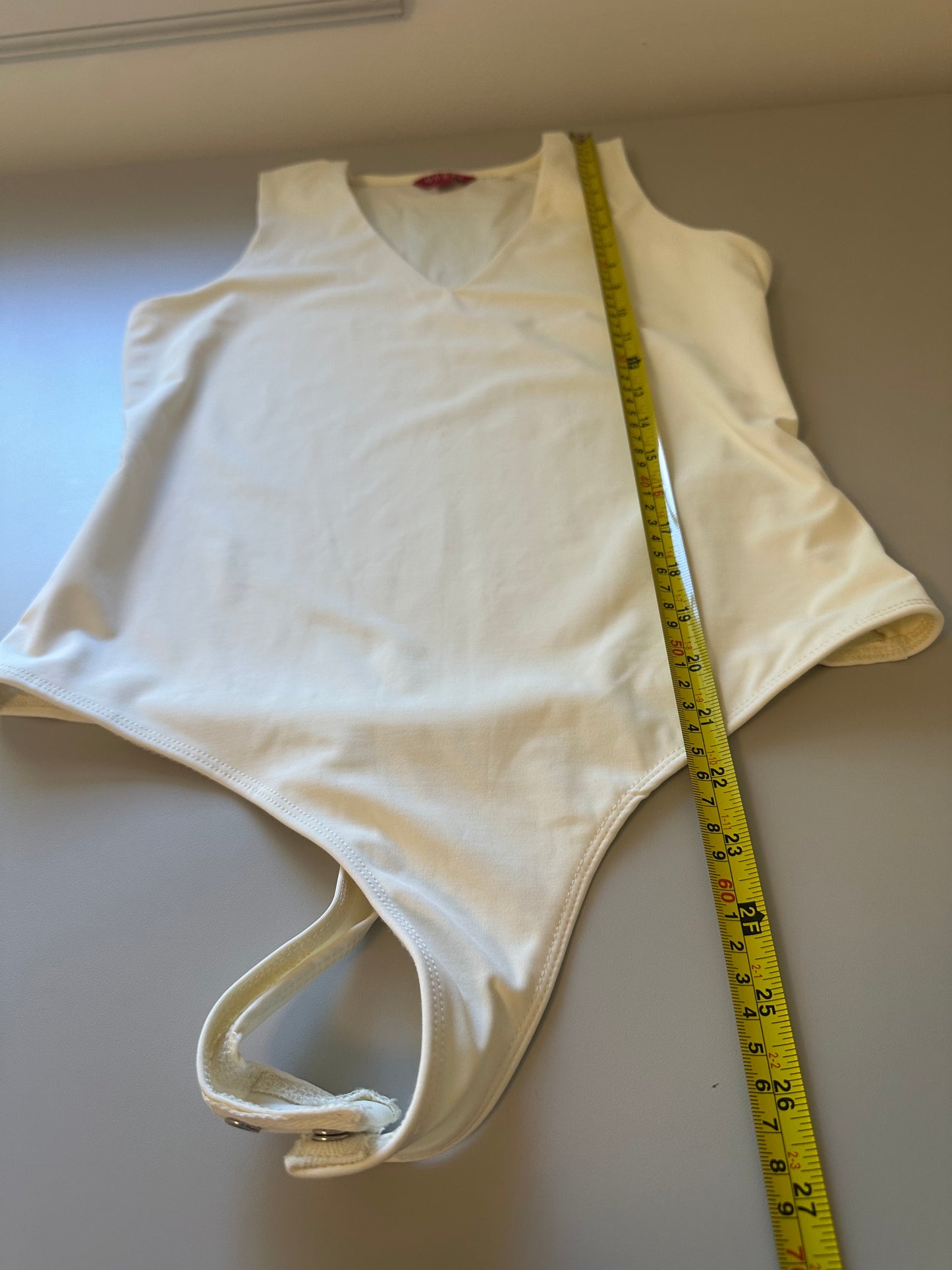 Guess Women's White V-Neck Smoothing Sleeveless Bodysuit | Size Small