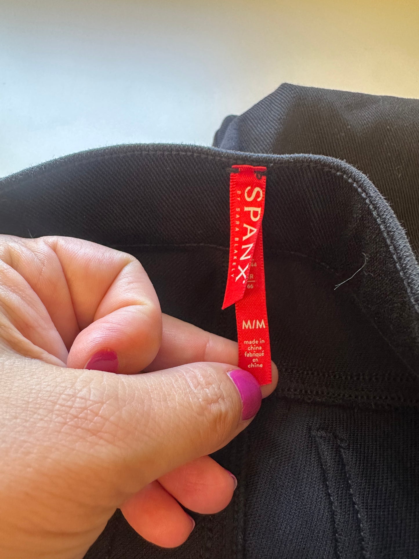 SPANX - SPANXshape™ EveryWear Ankle Skinny Jeans in Clean Black | Size M