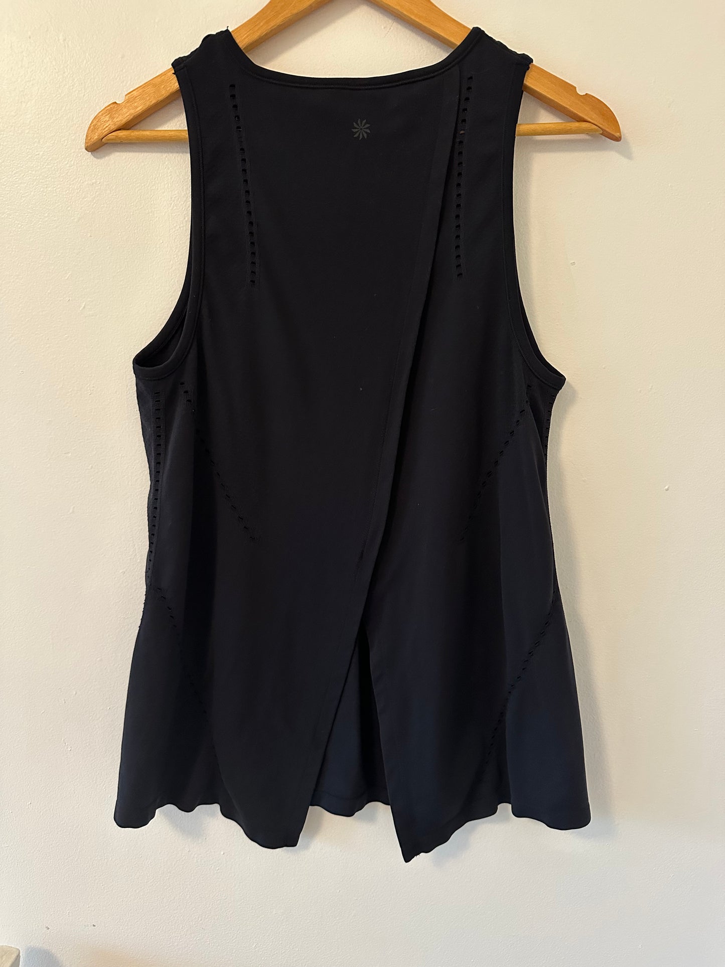 Athleta Foothill Seamless Tank in Black - Size Medium