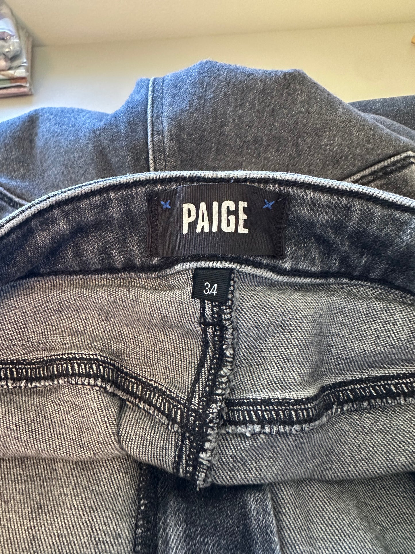 PAIGE Cindy Straight Leg Jeans in Distressed Gray | Size 34