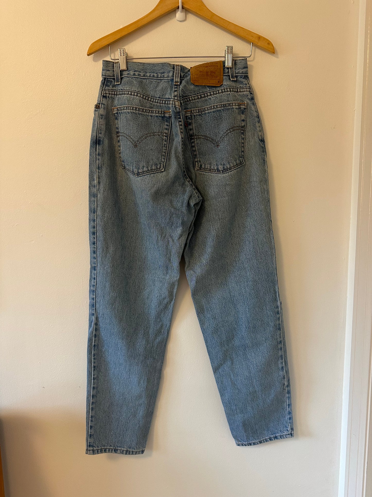 Levi's Vintage 550 Classic Light Blue Denim Tapered Cotton Jeans | Size 10