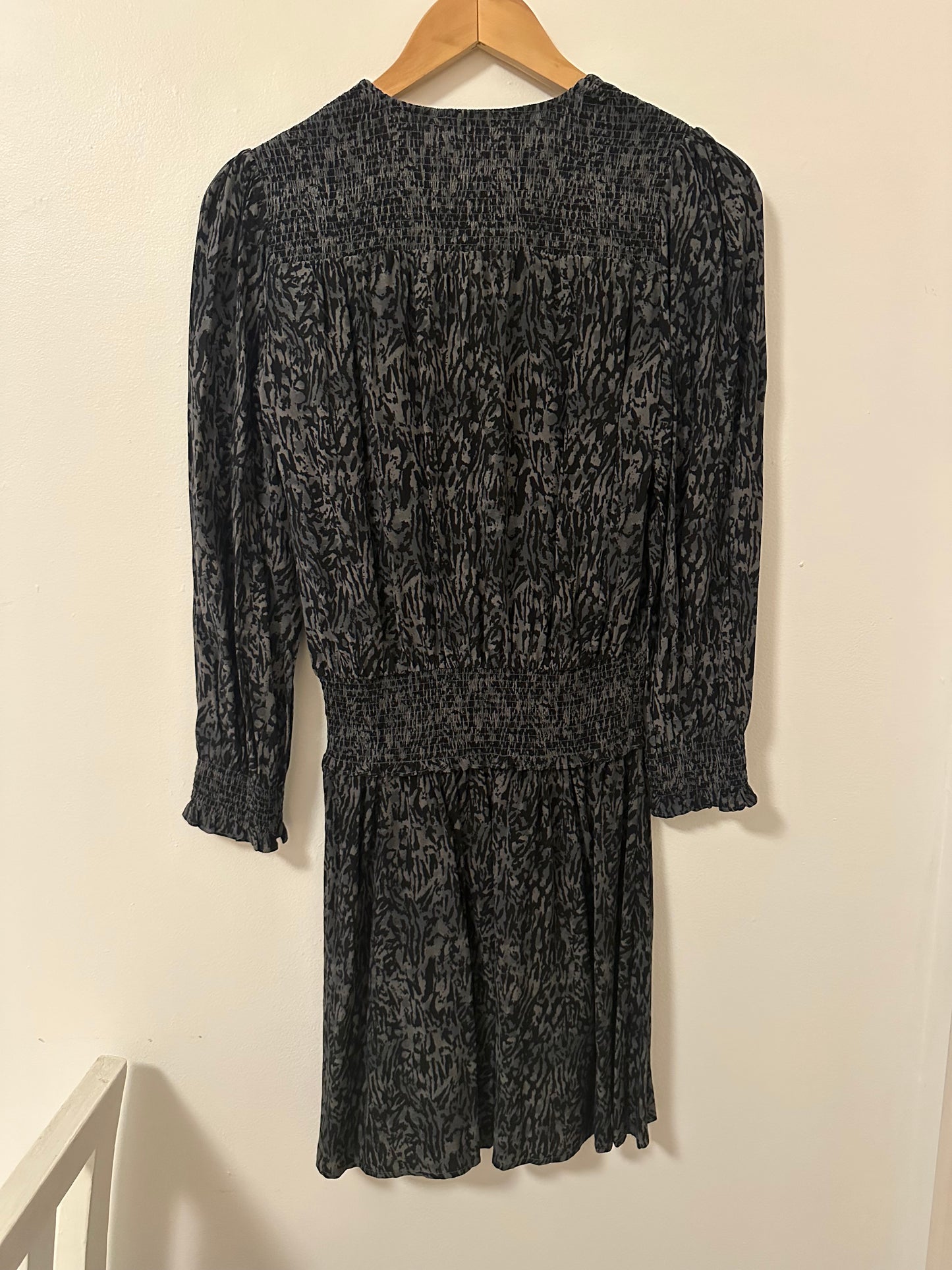 NWT Rails Zana Smocked Blouson Mini Dress in Abstract Animal Size Small