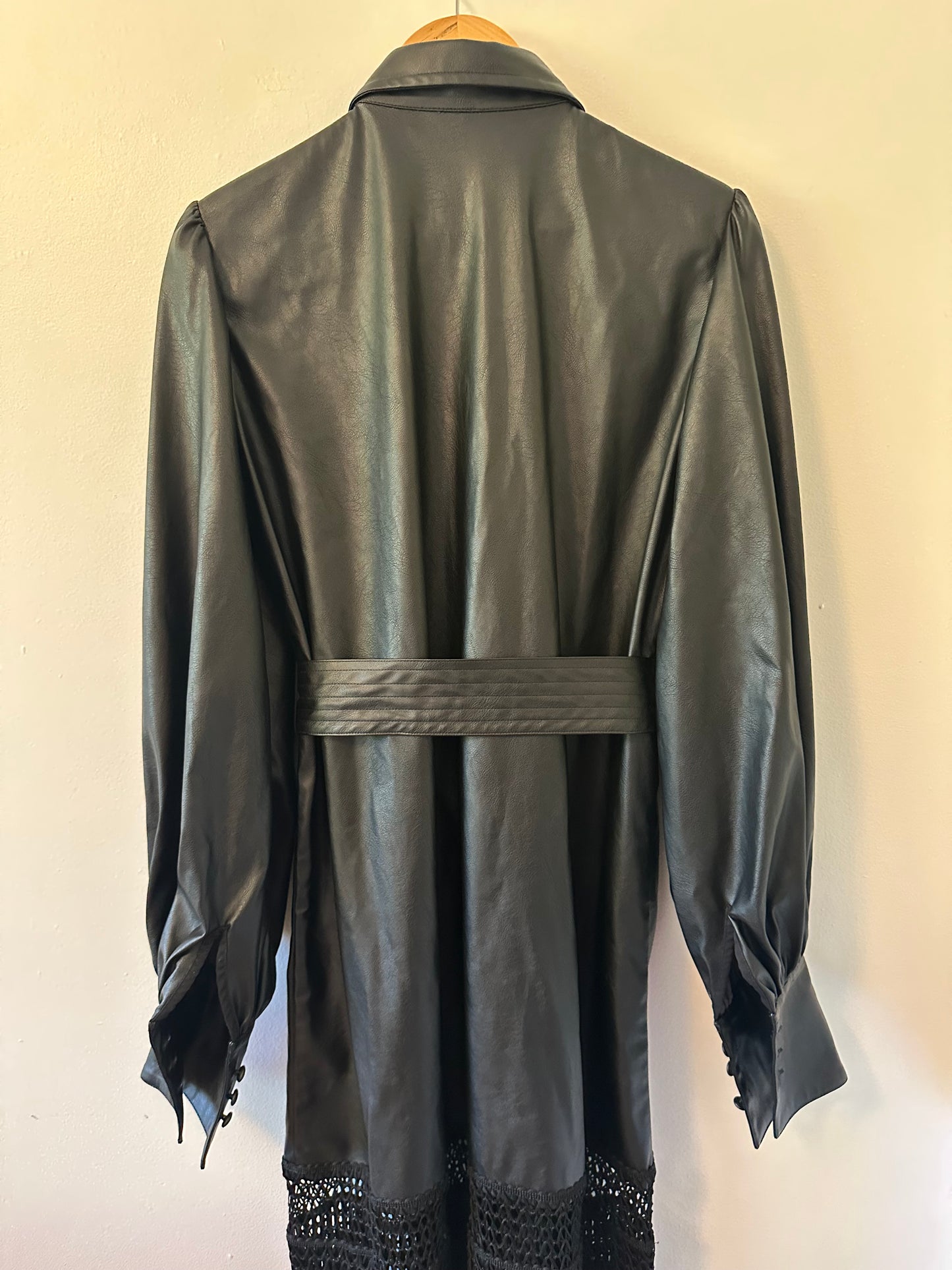 No Pise La Grama Black La Victoria Long-Sleeve Fringe Dress | Size 8