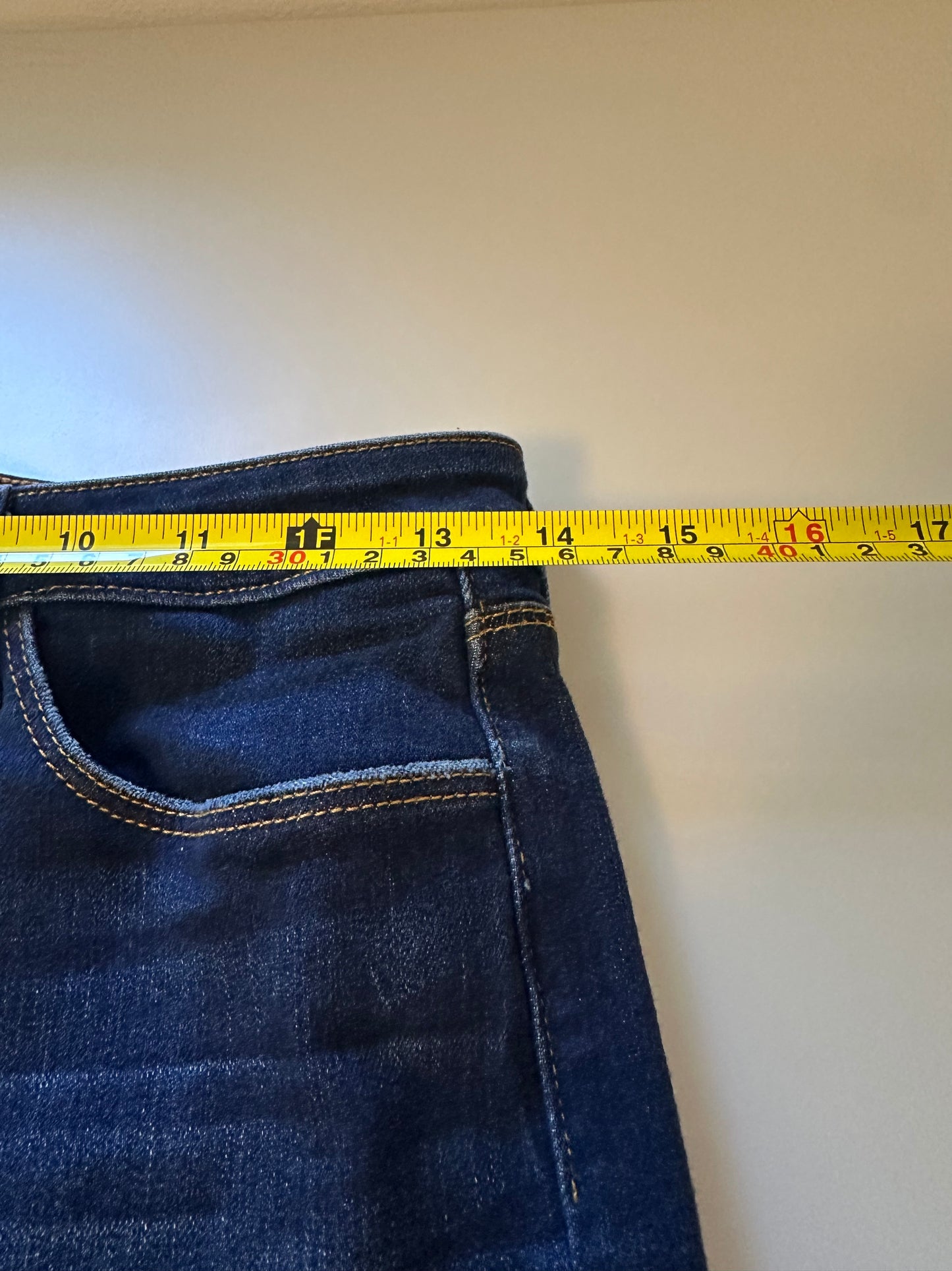 L'AGENCE Dark Blue Ankle Jeans With Stretch | Size 28