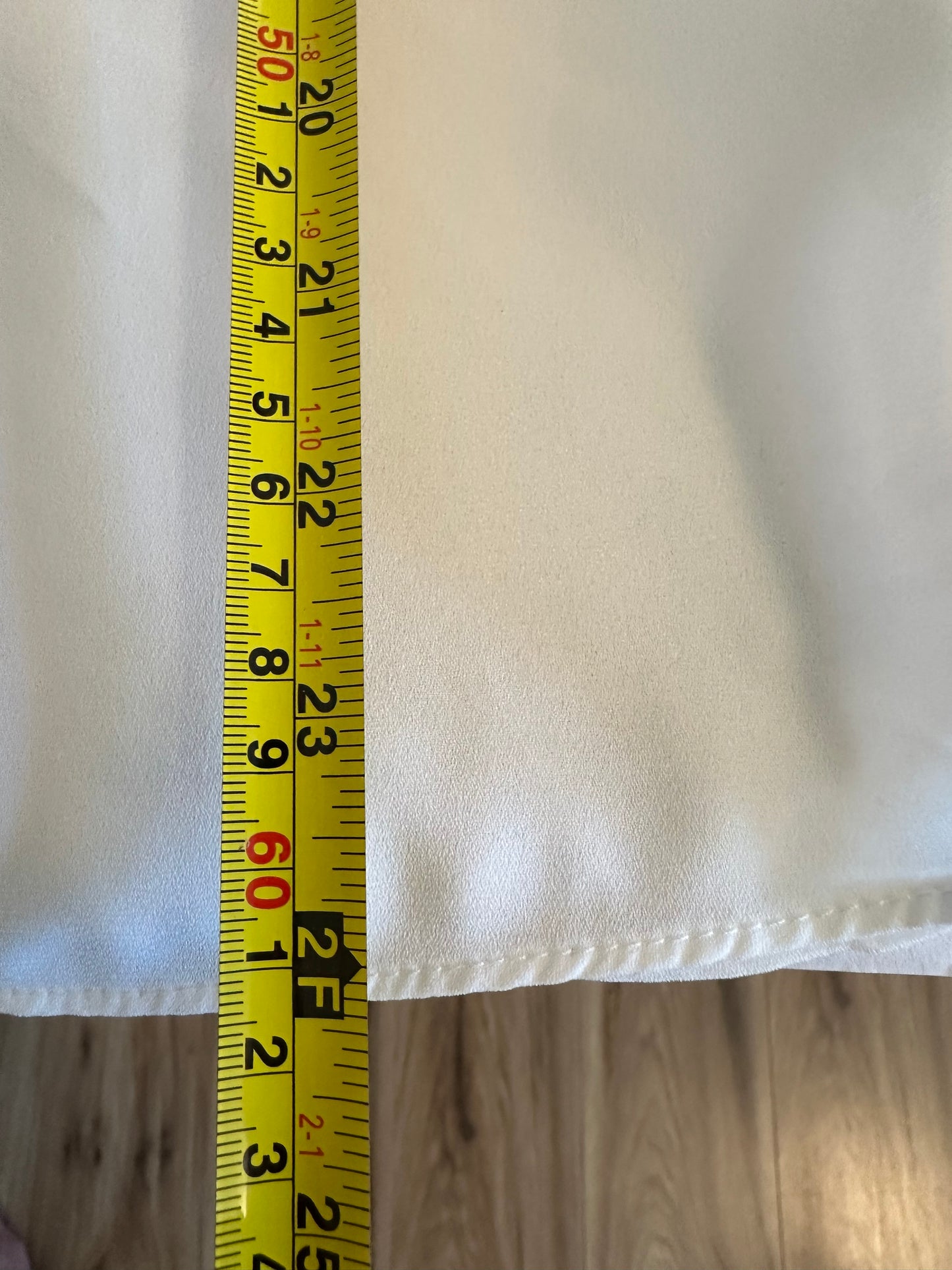 Three Eighty Two White Ruffle V-Neck Blouse Size Medium