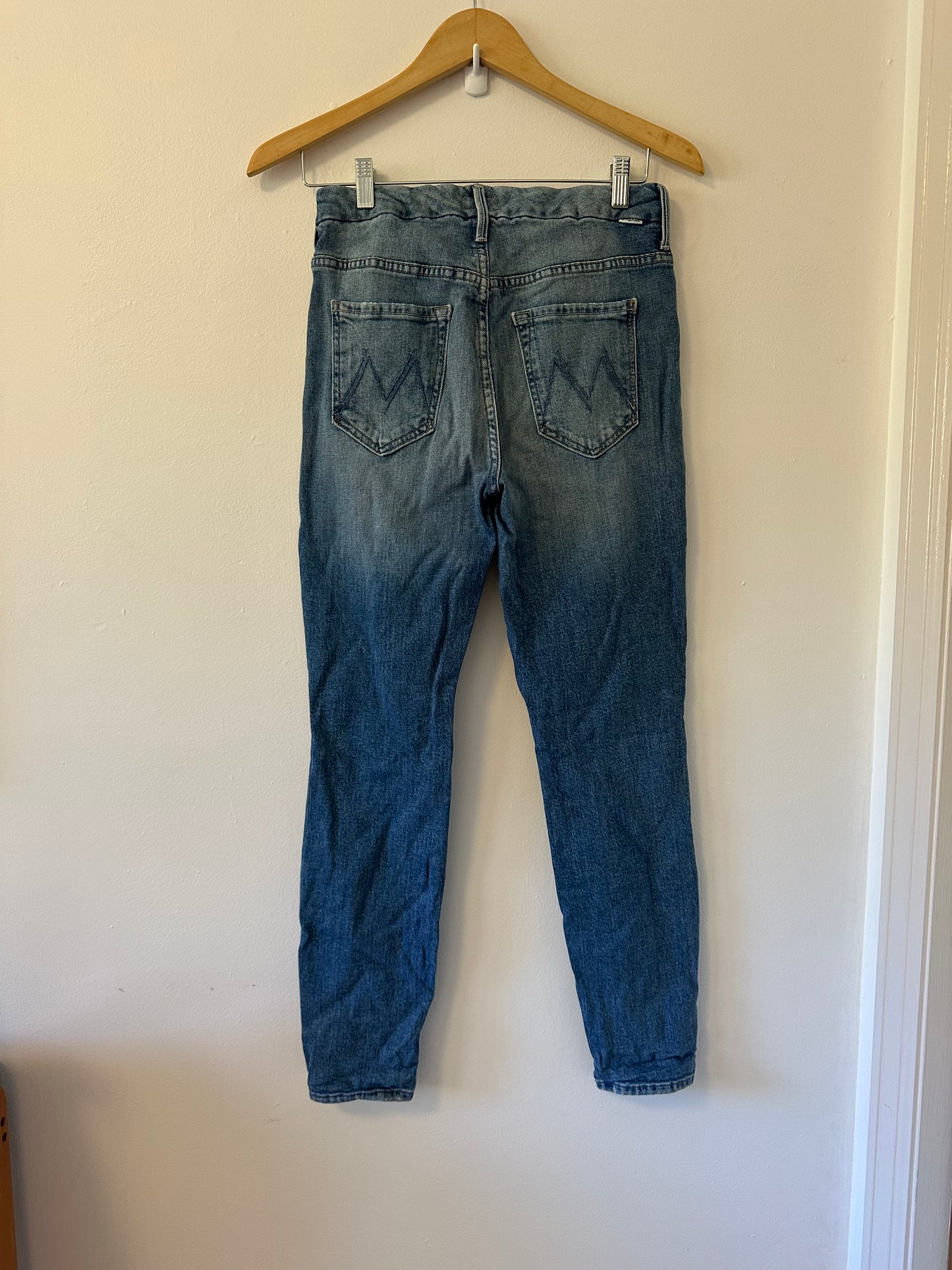 MOTHER High Waisted Looker Ankle Blue Cropped Jeans in Popism | Size 28