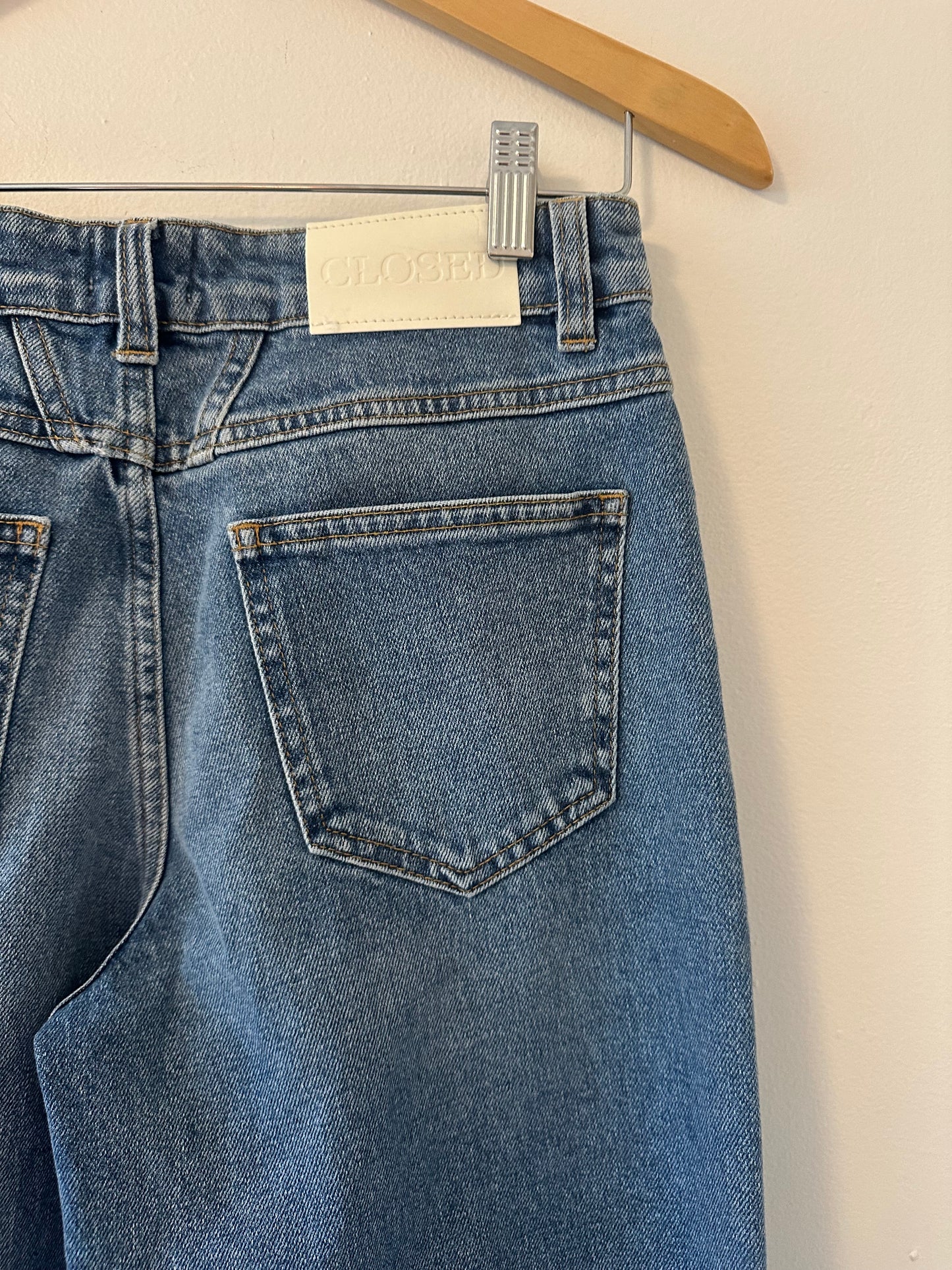 Closed Glow Up High Waisted Wide Leg Flare Jeans - Size 25