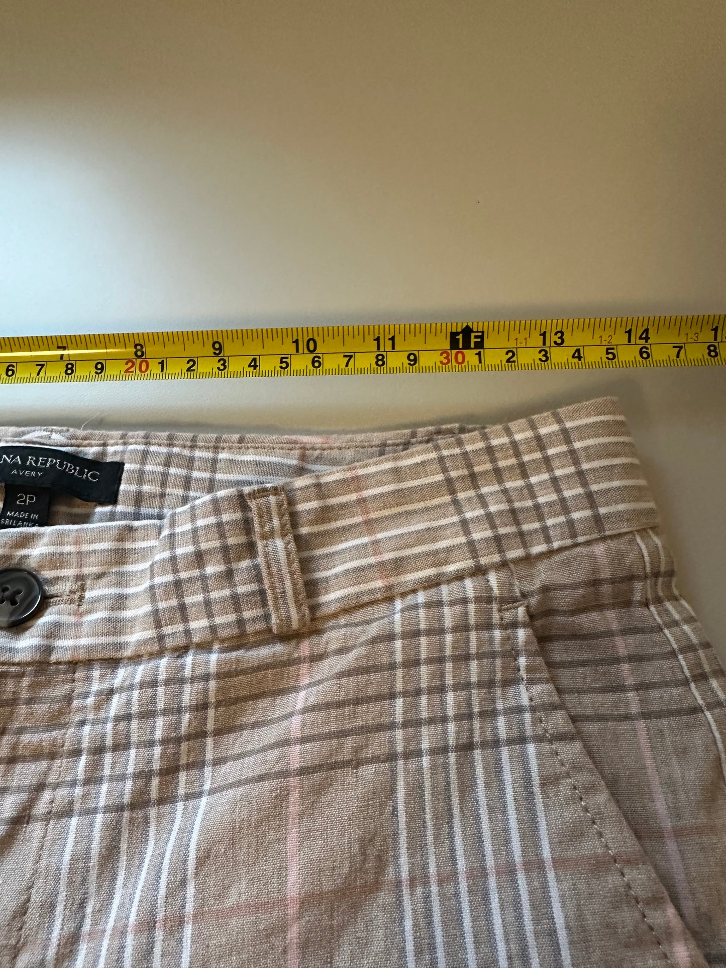 Banana Republic - Linen and Cotton Plaid Ankle Pants in Tan and Gray | Size 2P