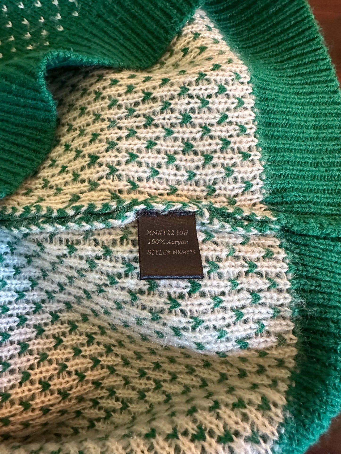 Ye Mak Green Sweater with Reindeer Design - Size Small