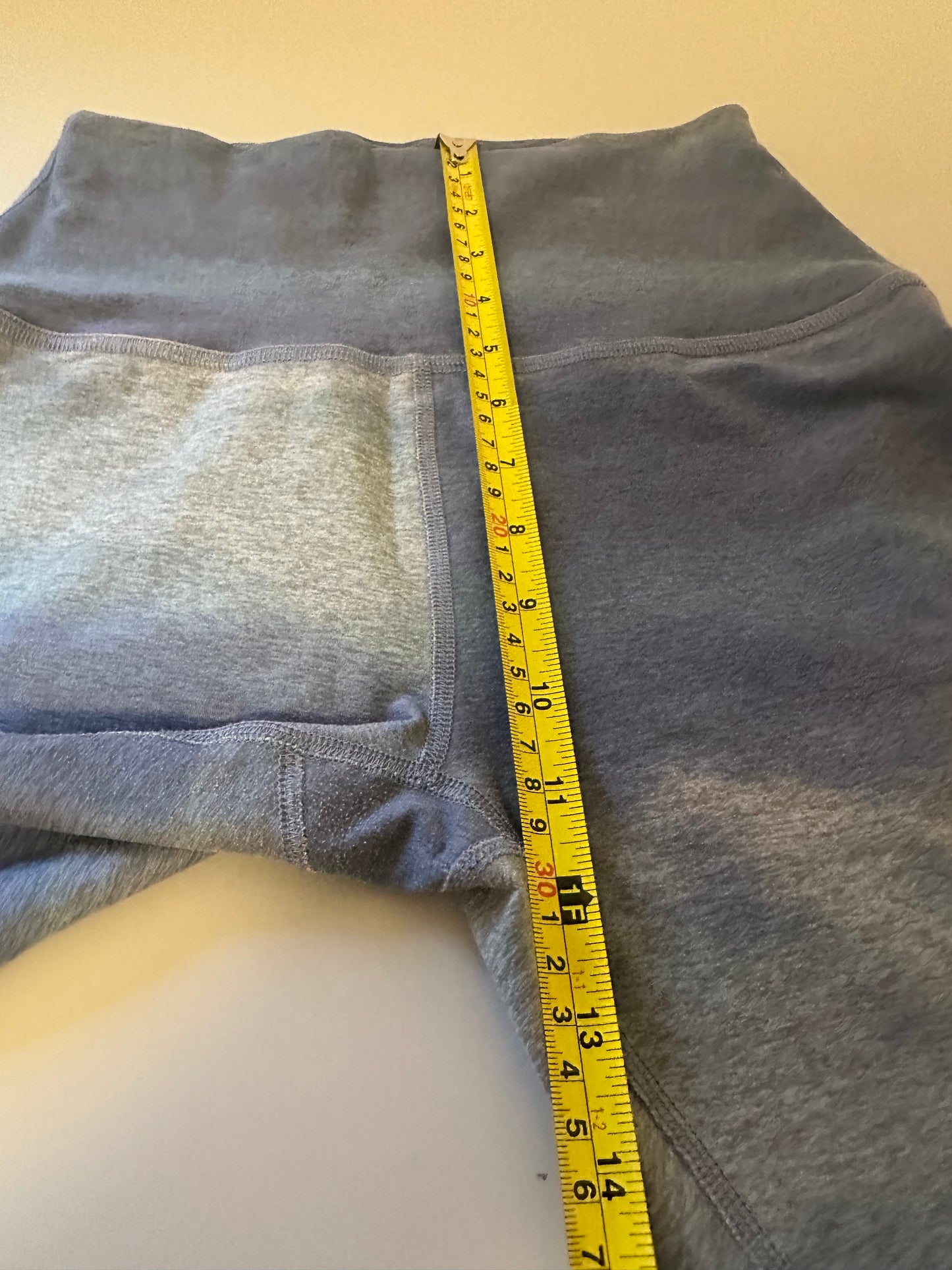 Beyond Yoga SoftMark High Waisted Midi Legging in Watercolor Waves | Size Medium