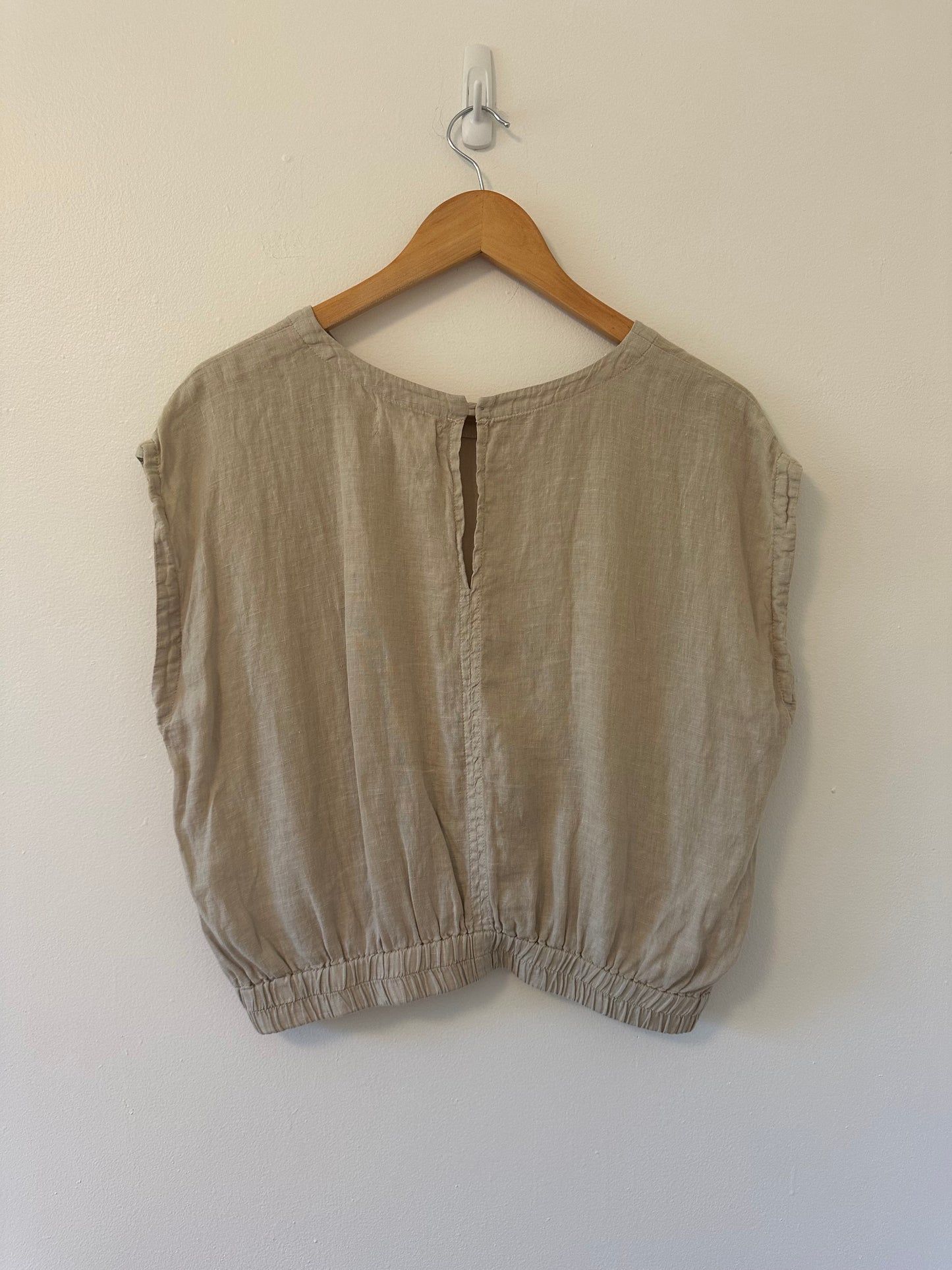 Velvet by Graham & Spencer Light Tan Haylie Linen Crop Blouse - Size XS