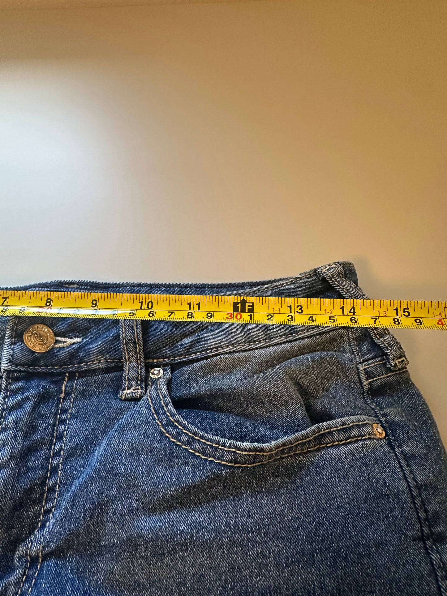 True Religion - Mid Rise Medium Blue Super Skinny Jeans | Size 30