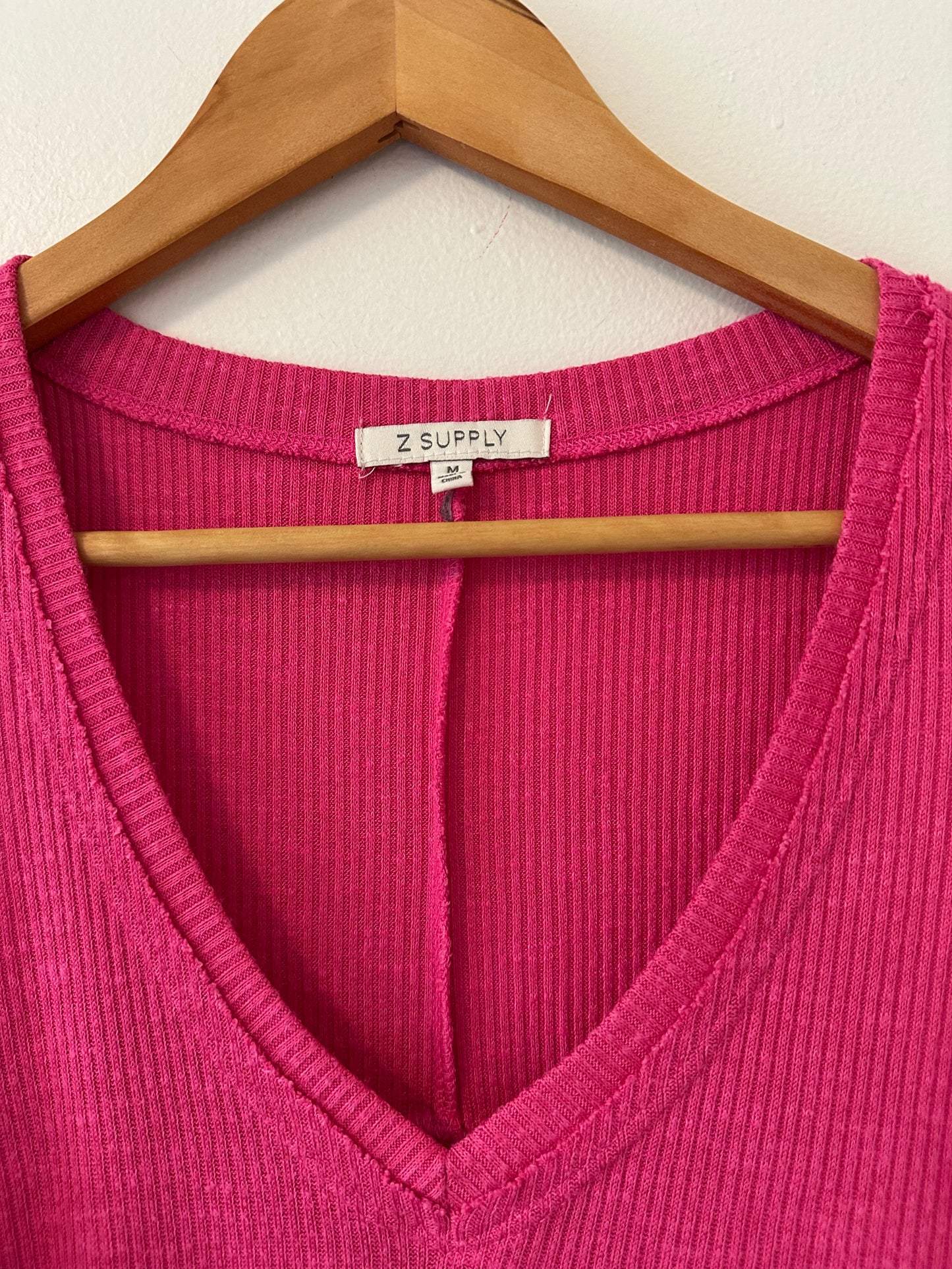 Z Supply Fuchsia V-Neck Ribbed Swing Tank Top | Size Medium
