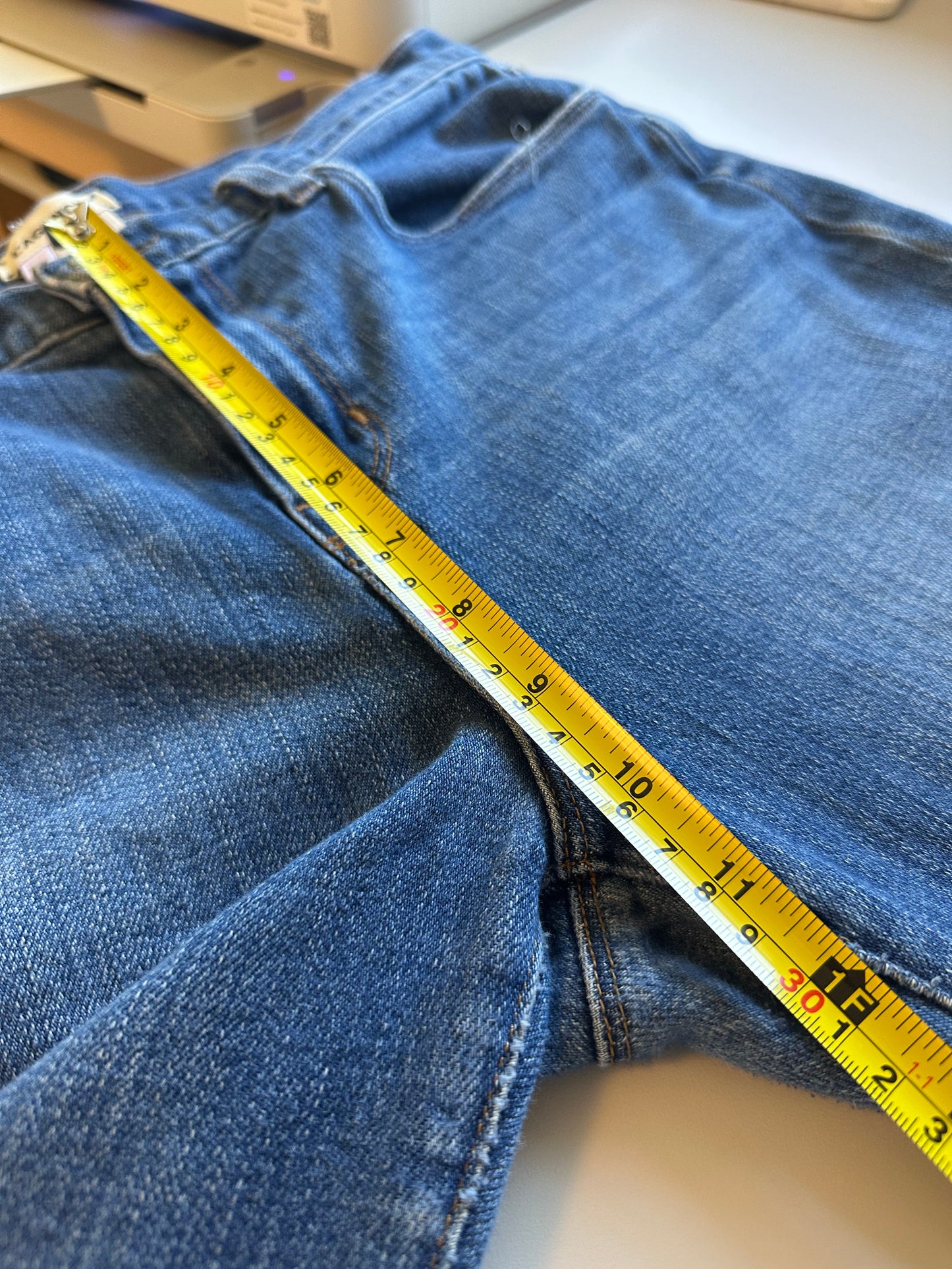 L'AGENCE Classic Blue Straight Leg Jeans | Size 28