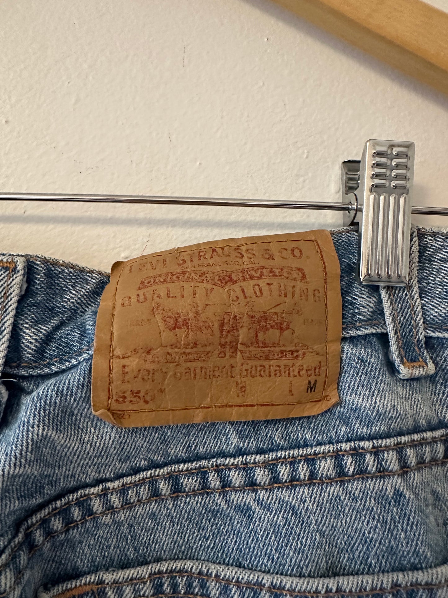 Levi's Vintage 550 Classic Light Blue Denim Tapered Cotton Jeans | Size 10