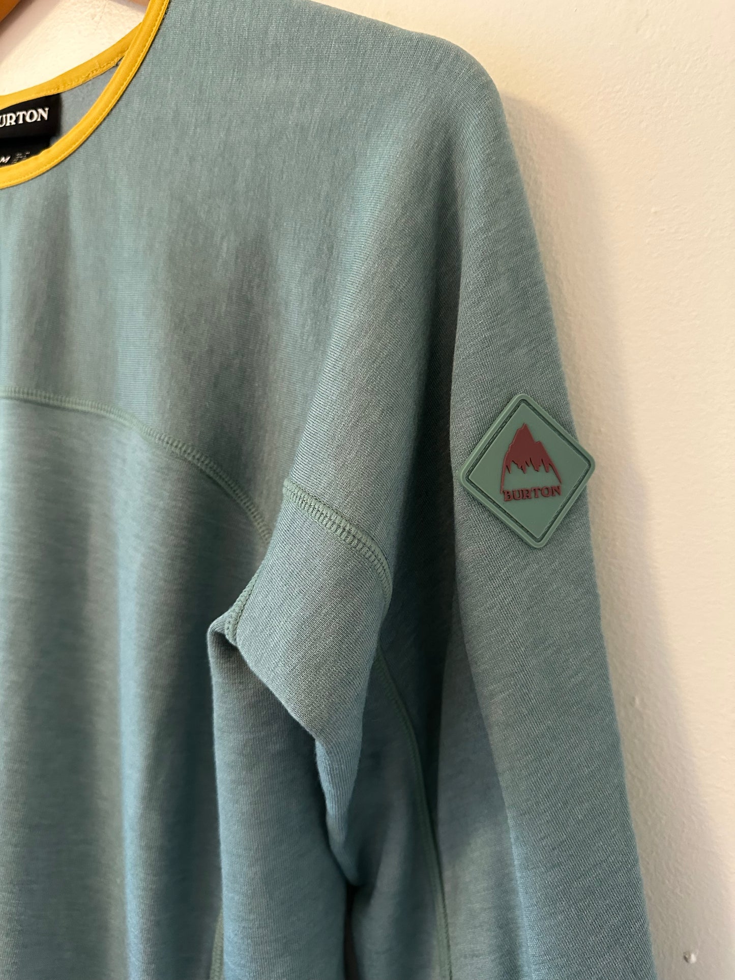 NWT Burton Minturn Crewneck Fleece Long Sleeve Shirt in Trellis Heather | Size Medium