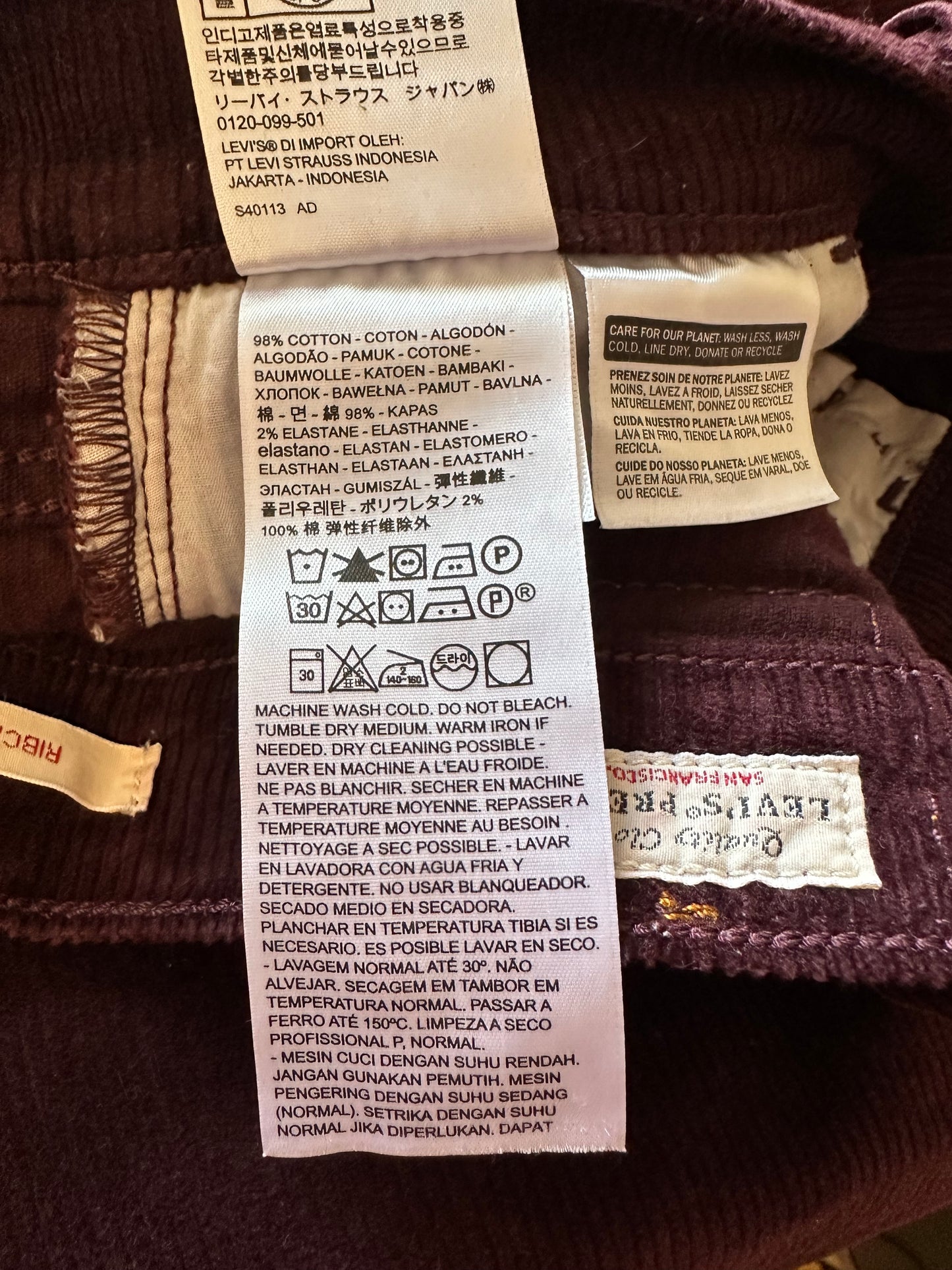 Levi's Ribcage Bootcut Deep Burgundy Corduroy Jeans | Size 26