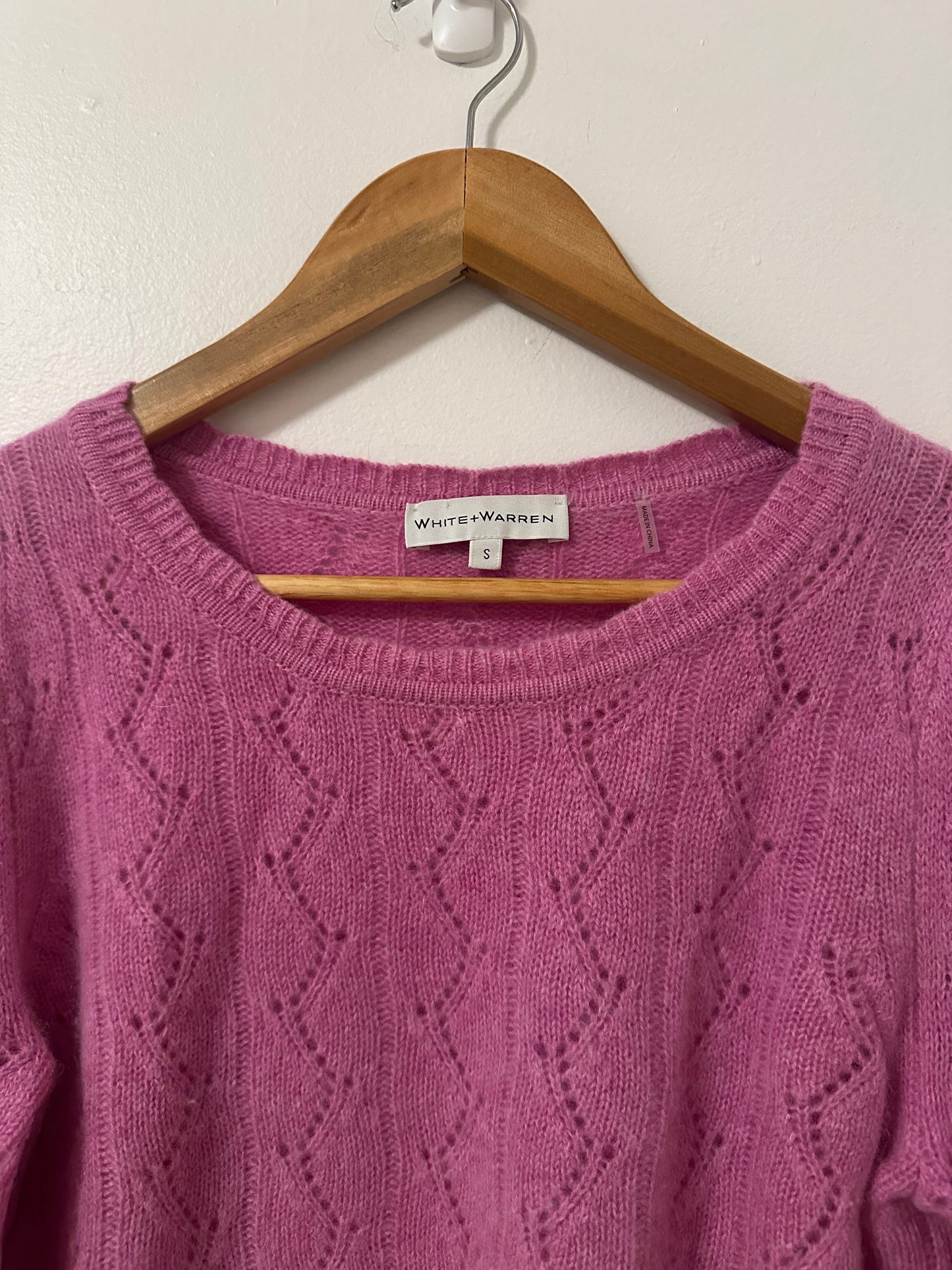 White + Warren Cashmere Pointelle Puff Sleeve Sweater in Berry Pink | Size Small