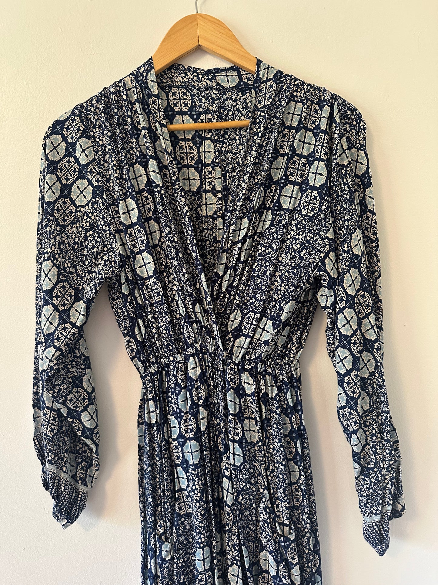 NWT Natalie Martin NAT Nico Navy and White Floral Maxi Dress | Size Small