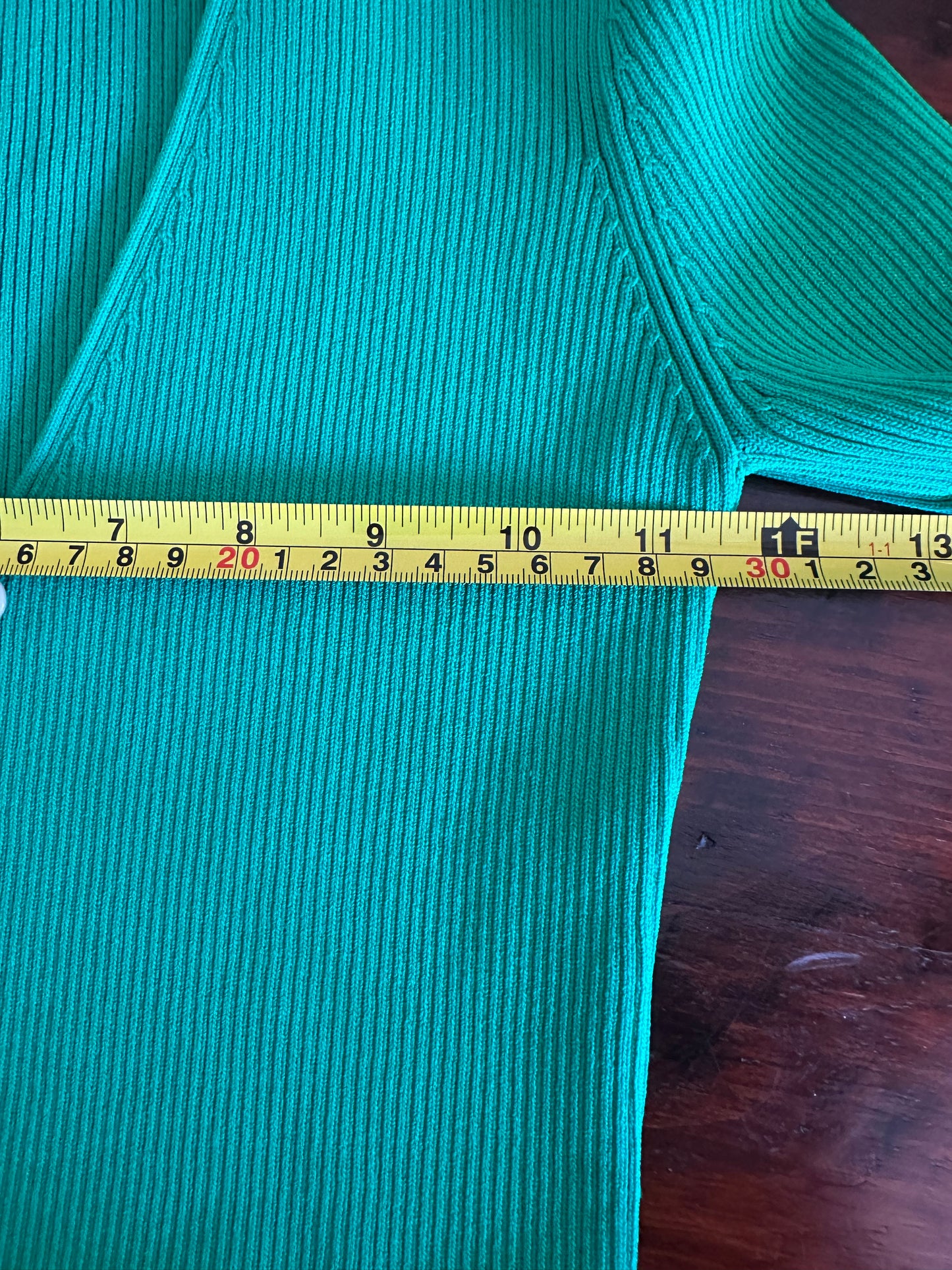 Zara Cropped Ribbed Cardigan in Green - Size Small