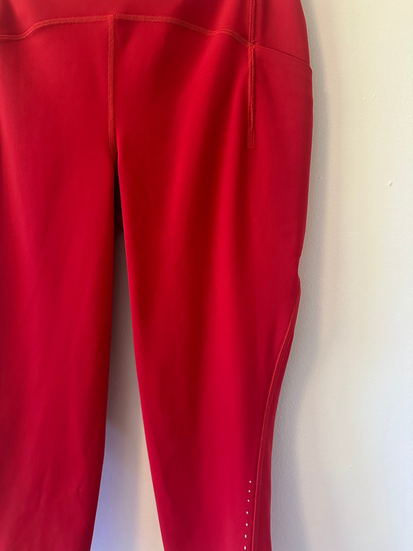 Lululemon Swift Speed High-Rise Crop 21" in Dark Red | Size 10