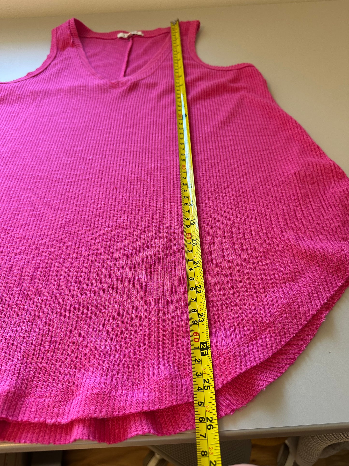 Z Supply Fuchsia V-Neck Ribbed Swing Tank Top | Size Medium
