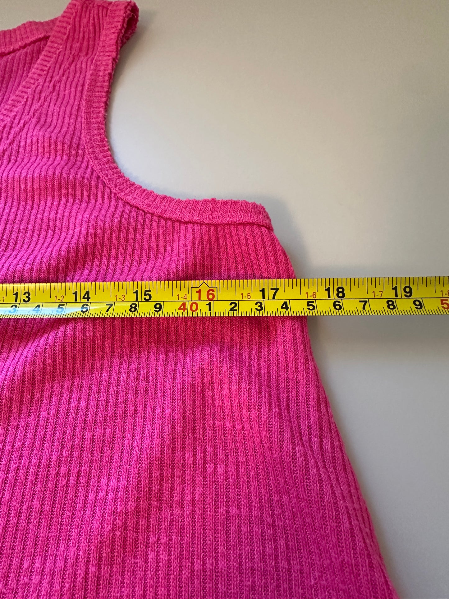 Z Supply Fuchsia V-Neck Ribbed Swing Tank Top | Size Medium
