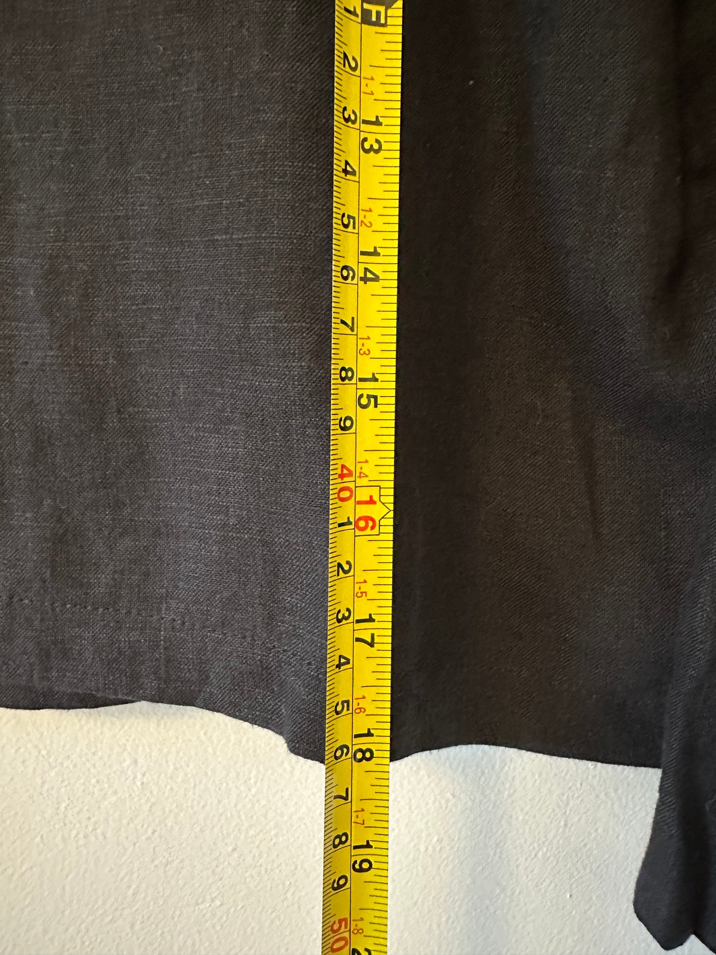 Marty Jean Cropped Uniform Linen Mock Neck Top in Black - Size XS