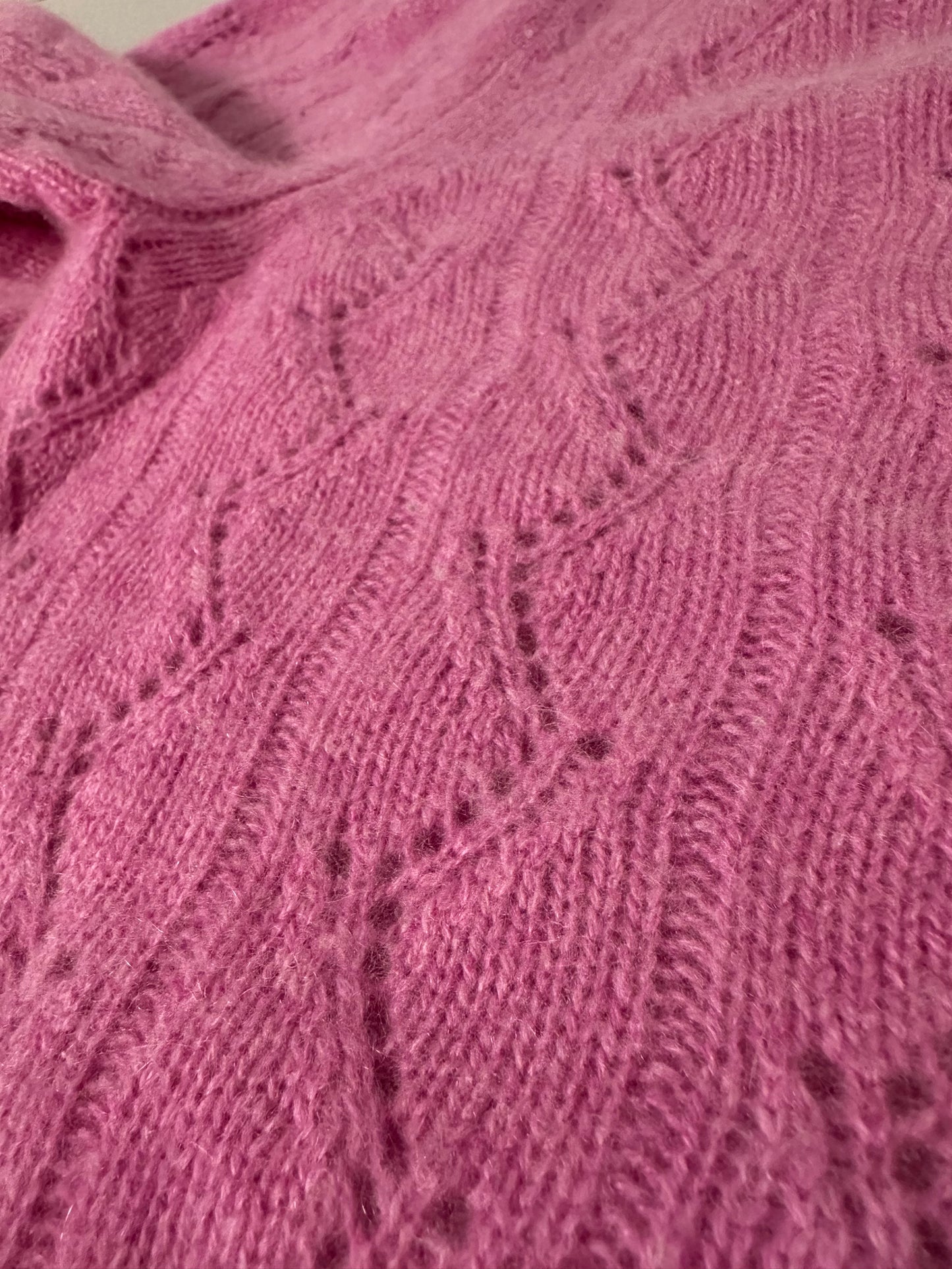 White + Warren Cashmere Pointelle Puff Sleeve Sweater in Berry Pink | Size Small