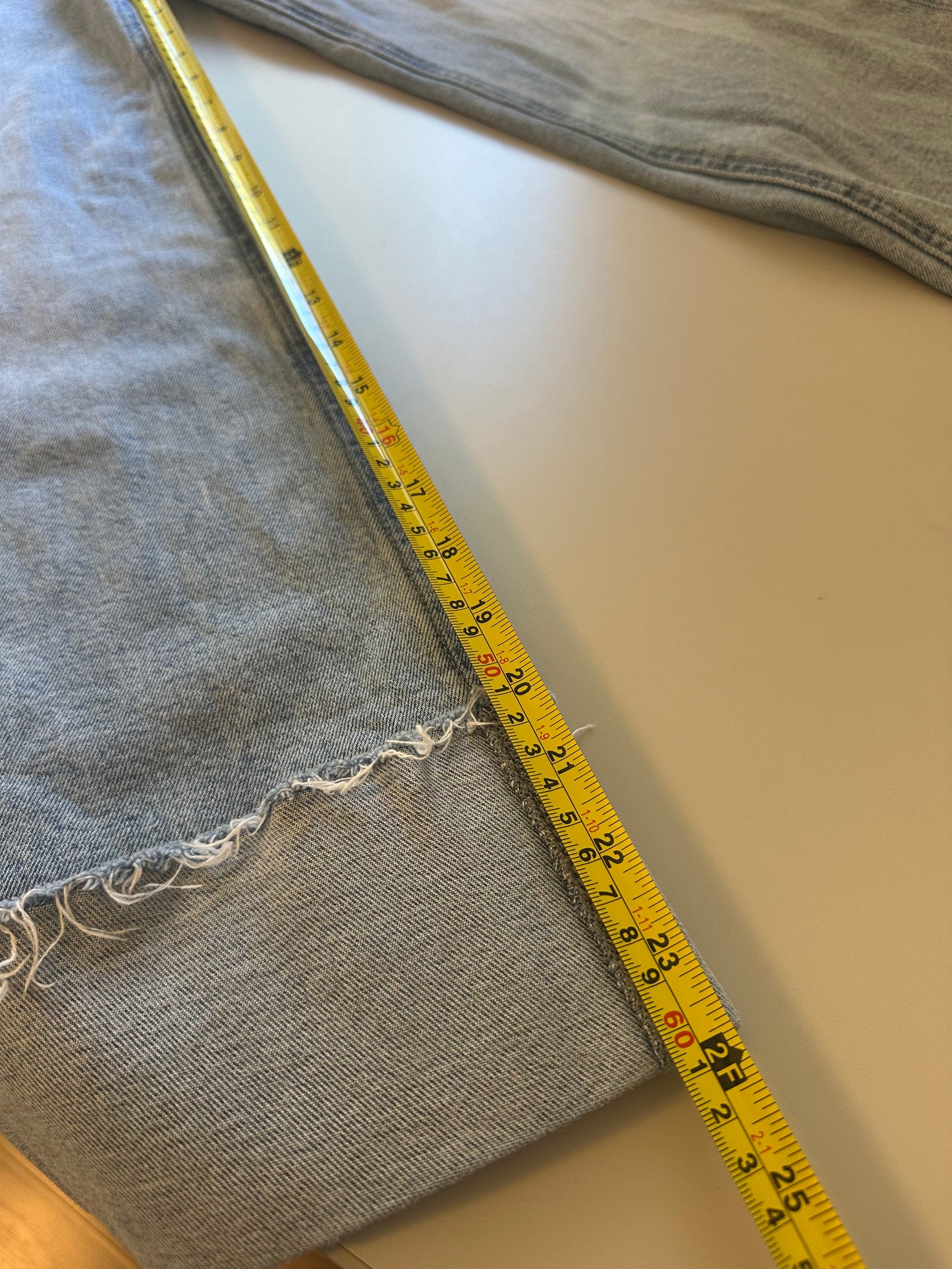 Pistola Lana Cropped Cuffed Wide Leg Relaxed Jeans in Snowcat | Size 25