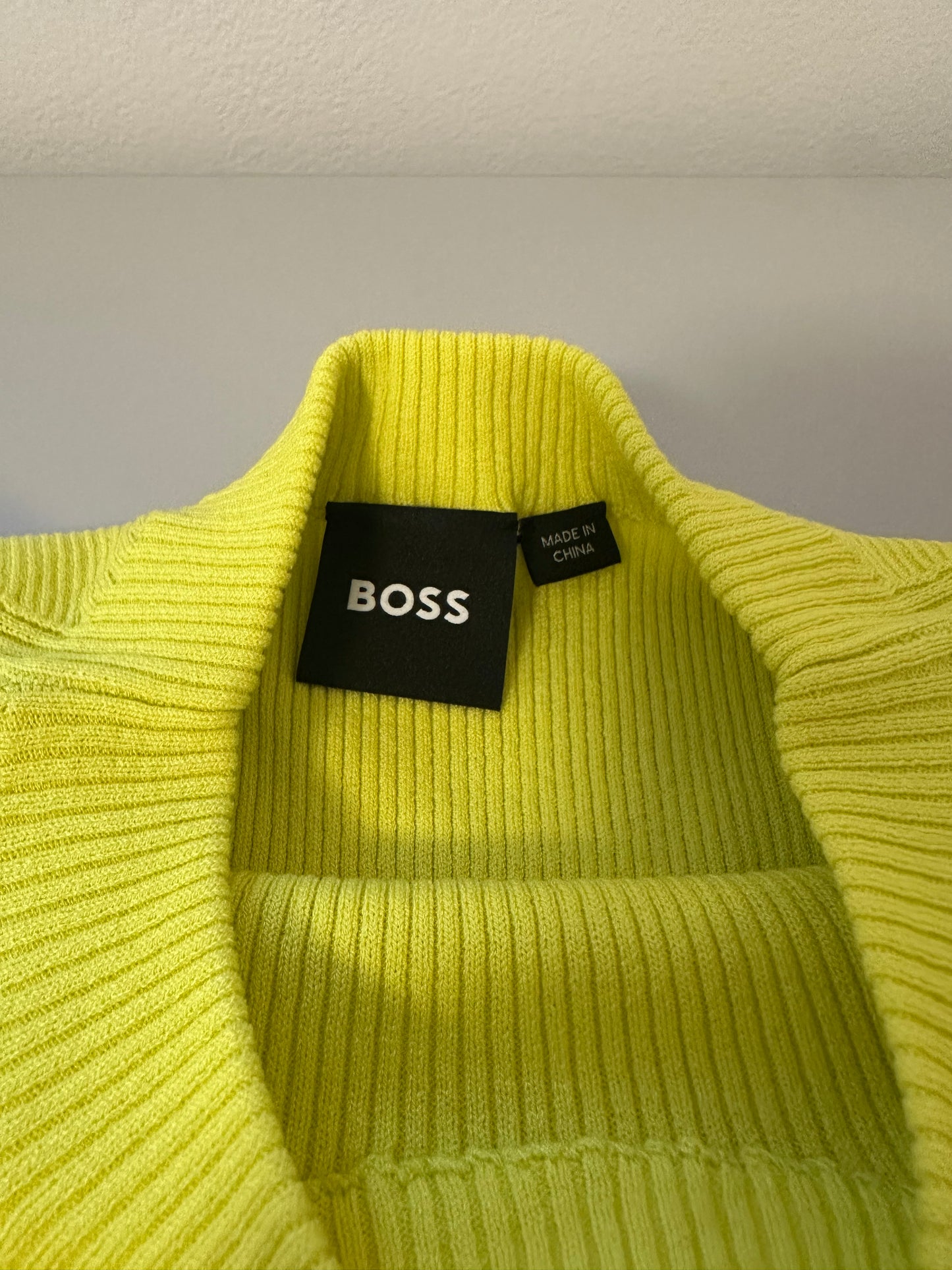 Boss Ribbed Yellow Sleeveless Mock Neck Tank Top | Size Large