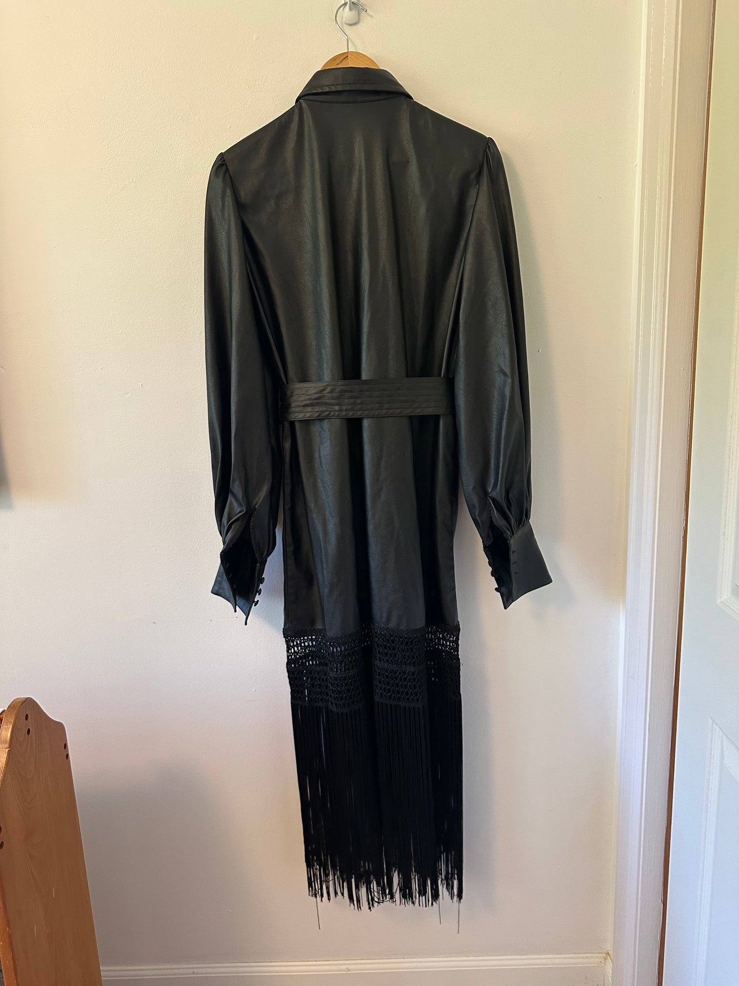 No Pise La Grama Black La Victoria Long-Sleeve Fringe Dress | Size 8