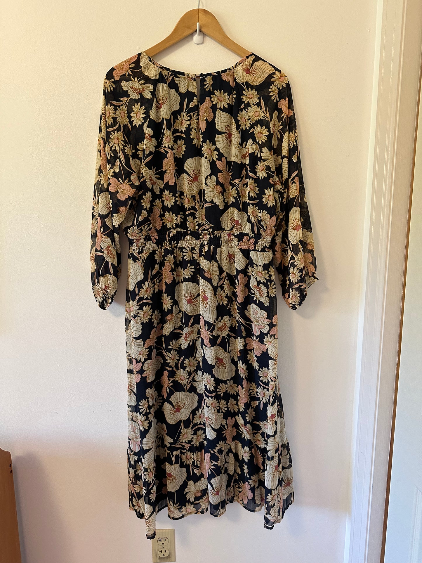 Collective Concepts Chiffon Black and Cream Floral Dress | Size XL