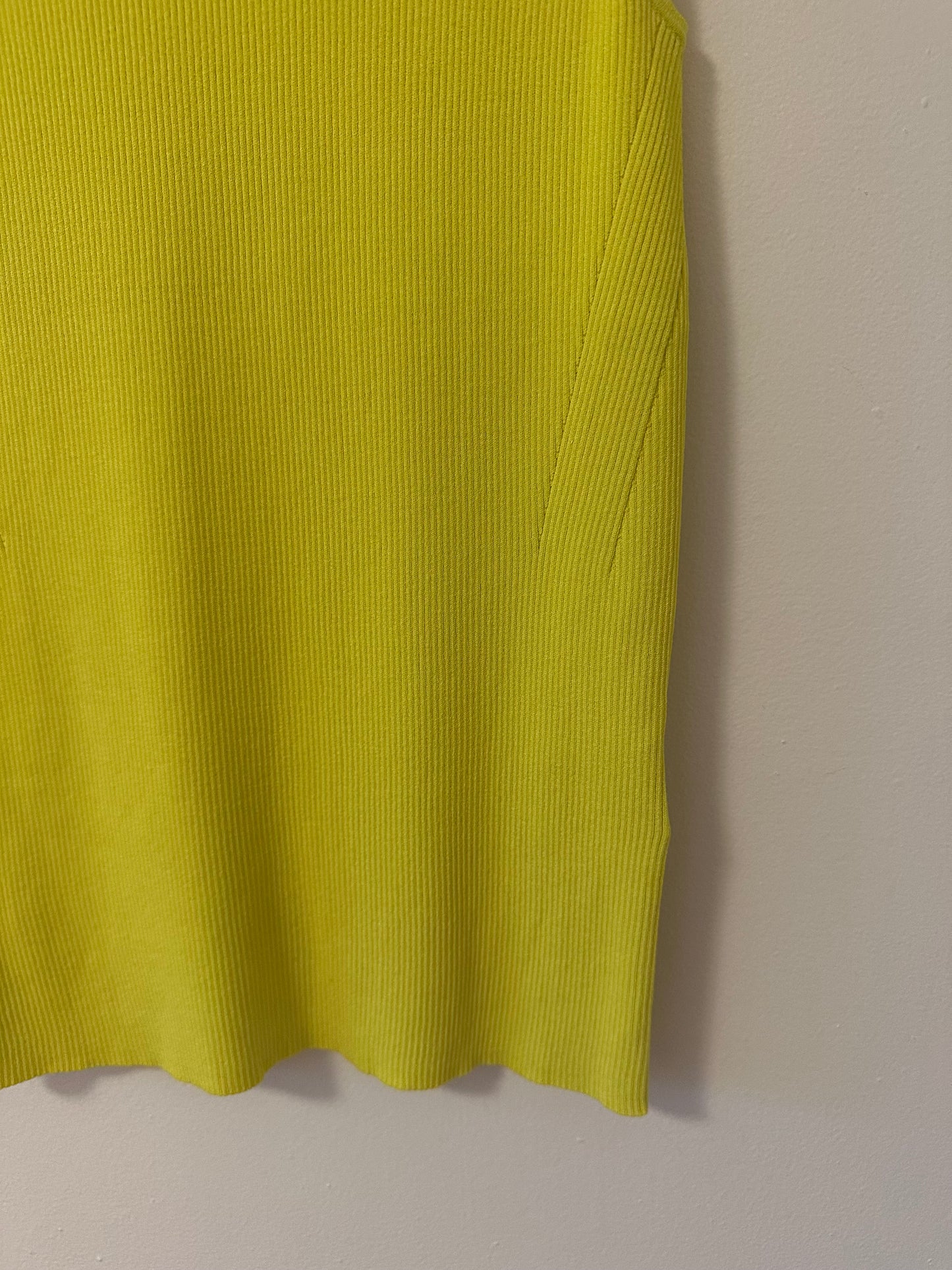 Boss Ribbed Yellow Sleeveless Mock Neck Tank Top | Size Large