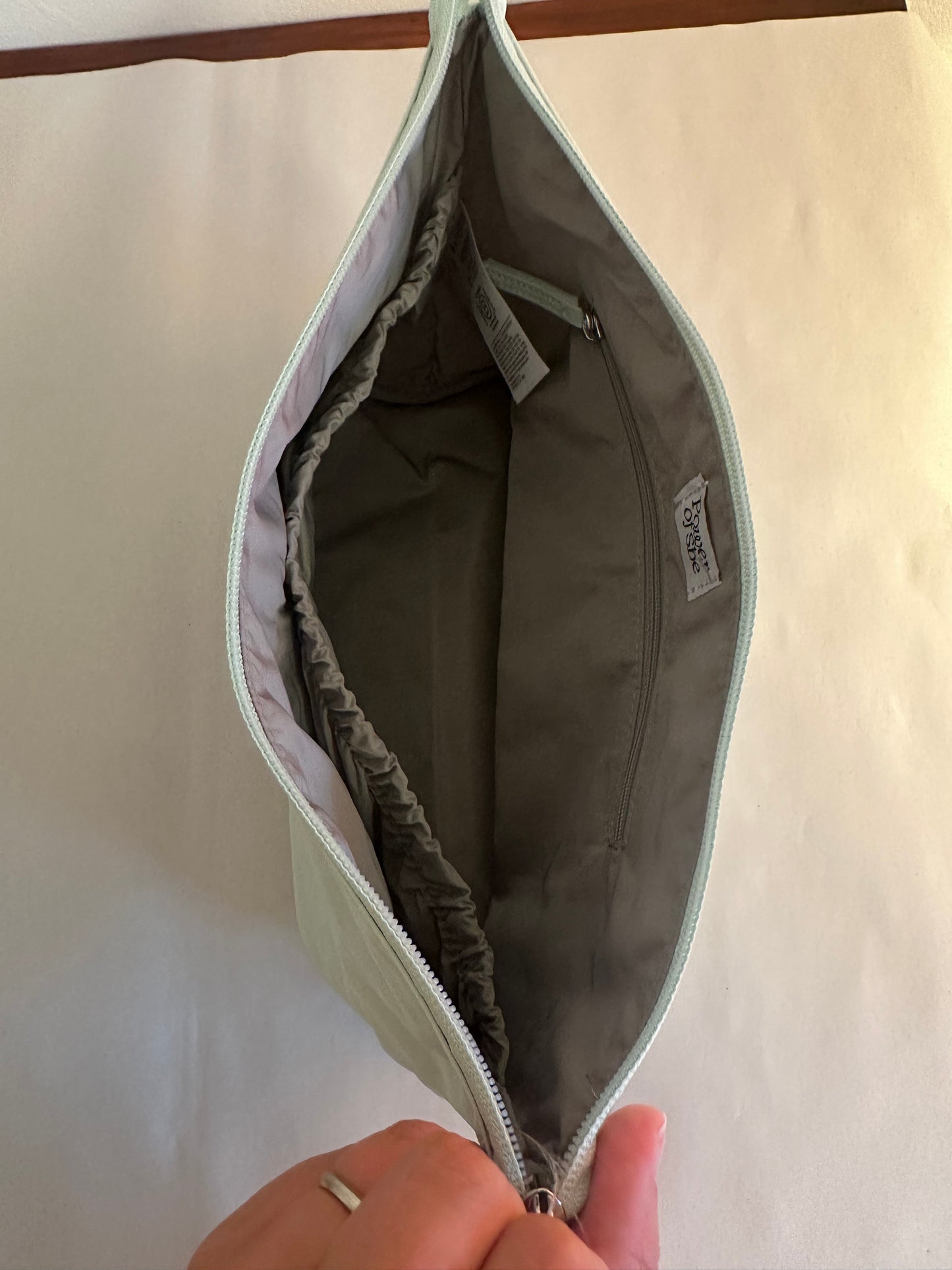 Athleta “All About” Mint Green Cosmetic Large Pouch