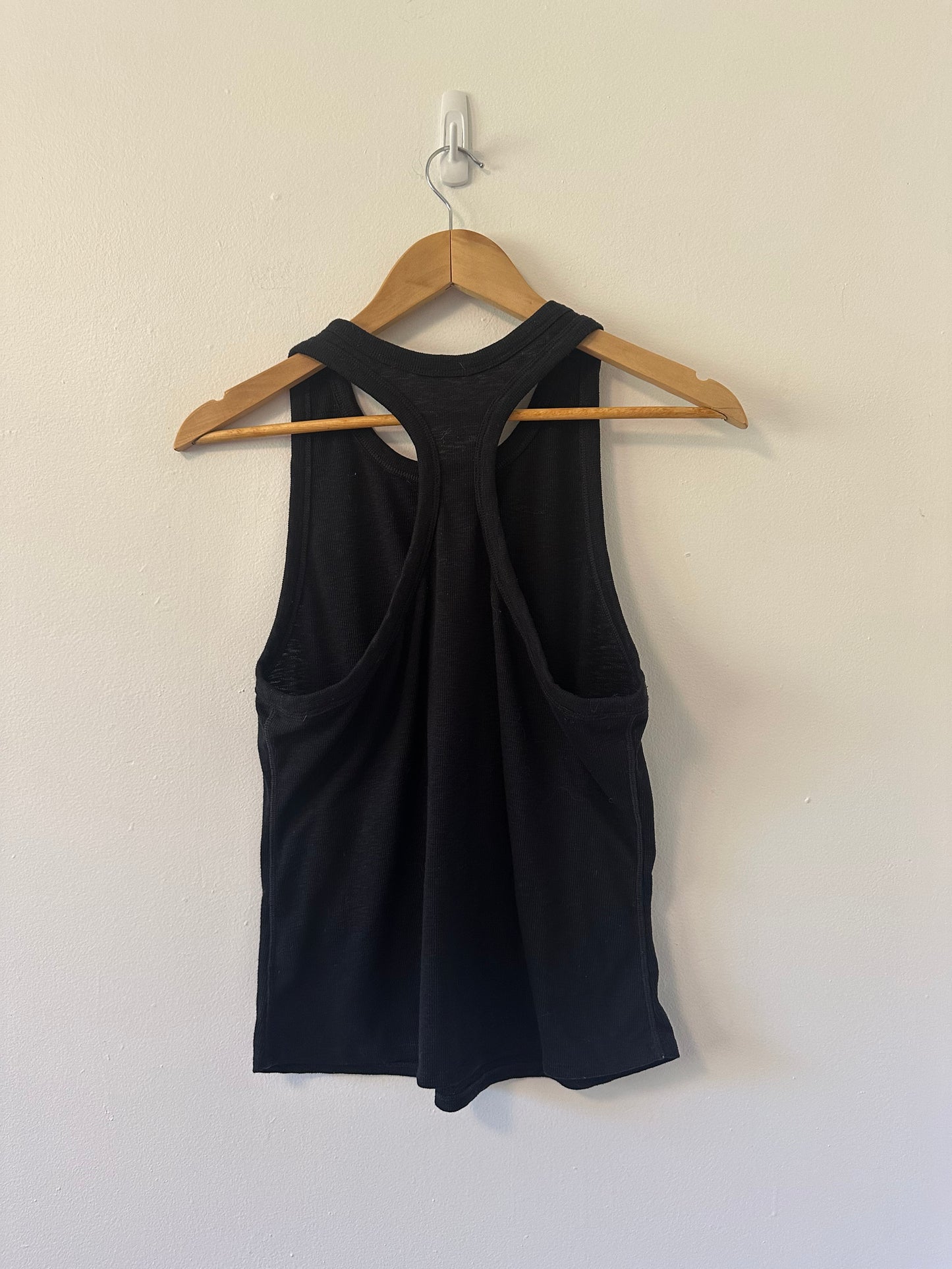 Vuori Black Women's Ribbed Racerback Athletic Workout Tank Top | Size Large