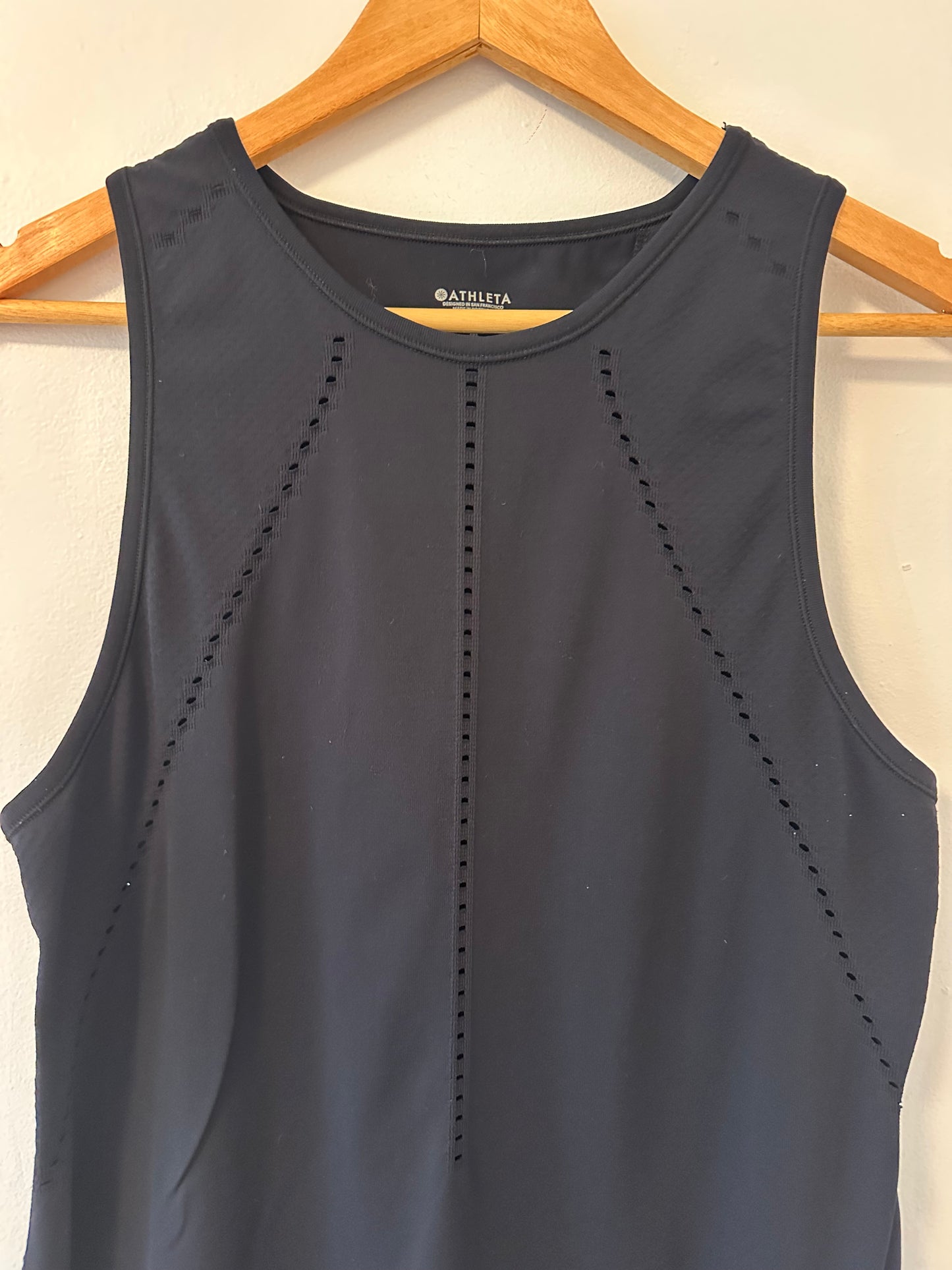 Athleta Foothill Seamless Tank in Black - Size Medium