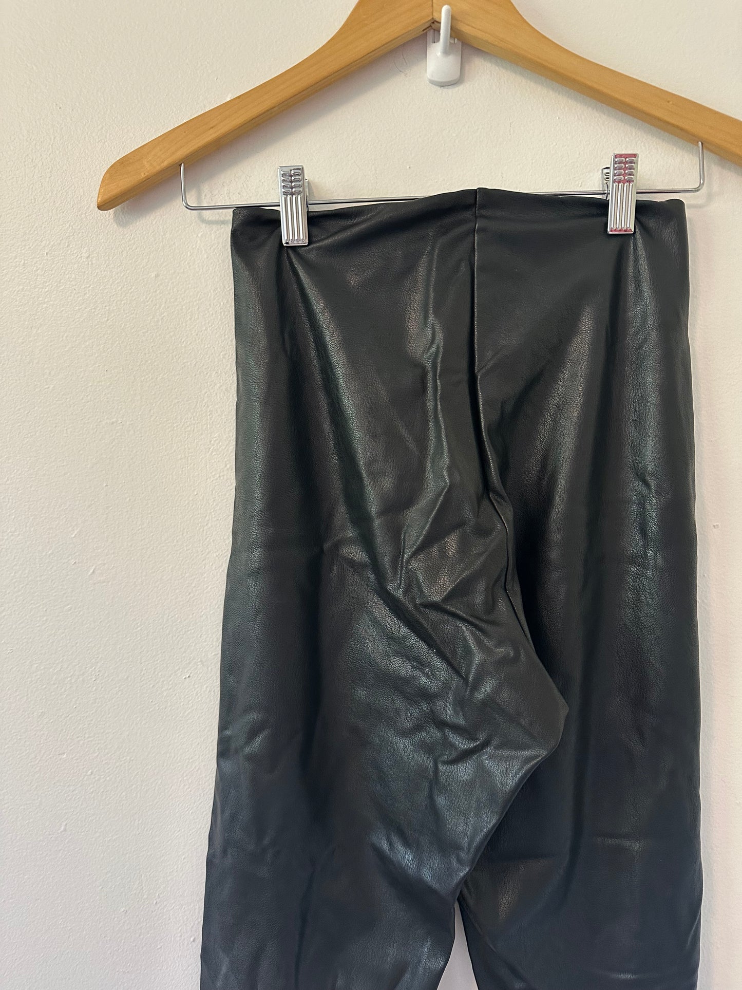 Commando Black Faux Leather Leggings | Size Medium