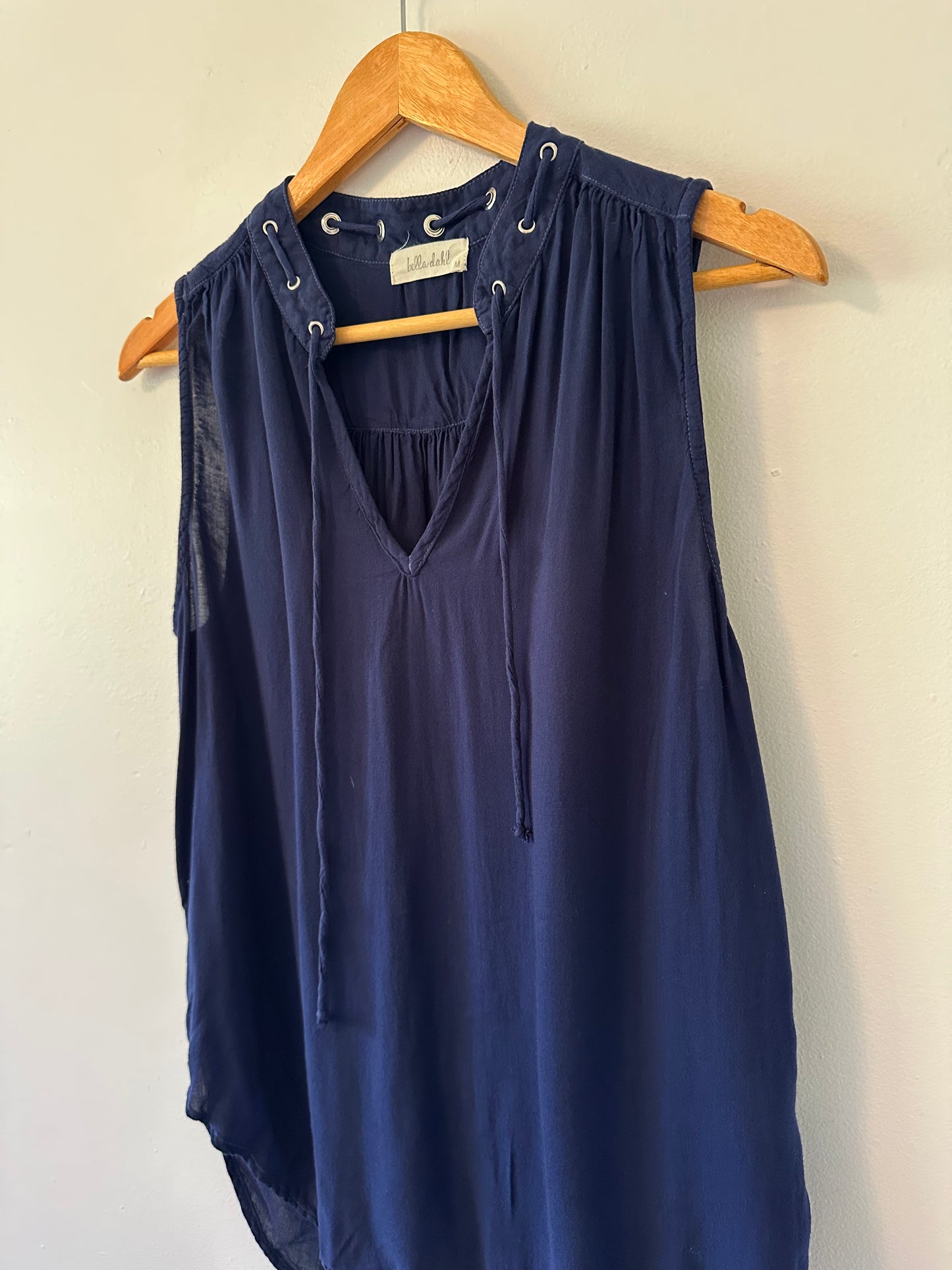 Bella Dahl Navy Sleeveless Blouse with Lacing Around The Collar | Size Medium