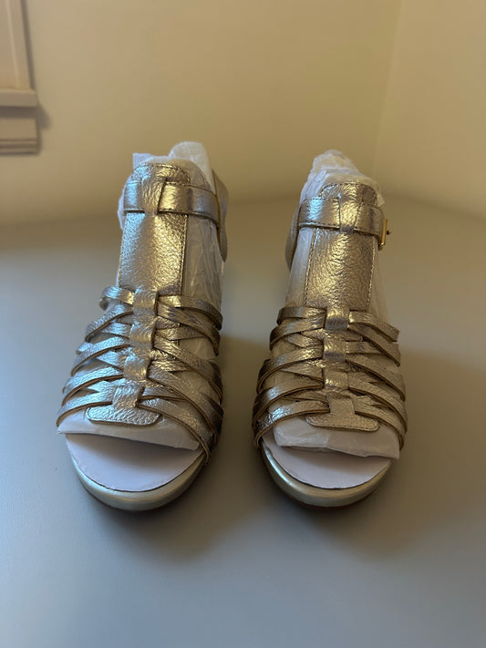 New Isaac Mizrahi Bronze Metallic Wedge Sandals | Size 5.5
