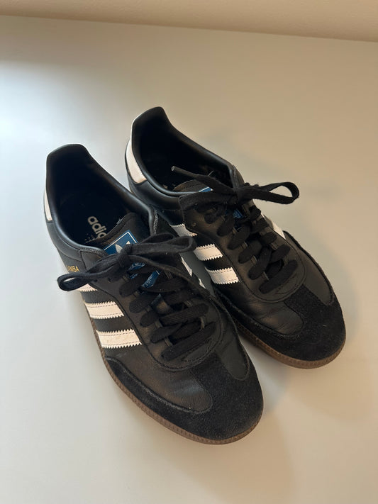Adidas Samba OG W Sneakers in Core Black/Cloud White/Gum | Size 7.5