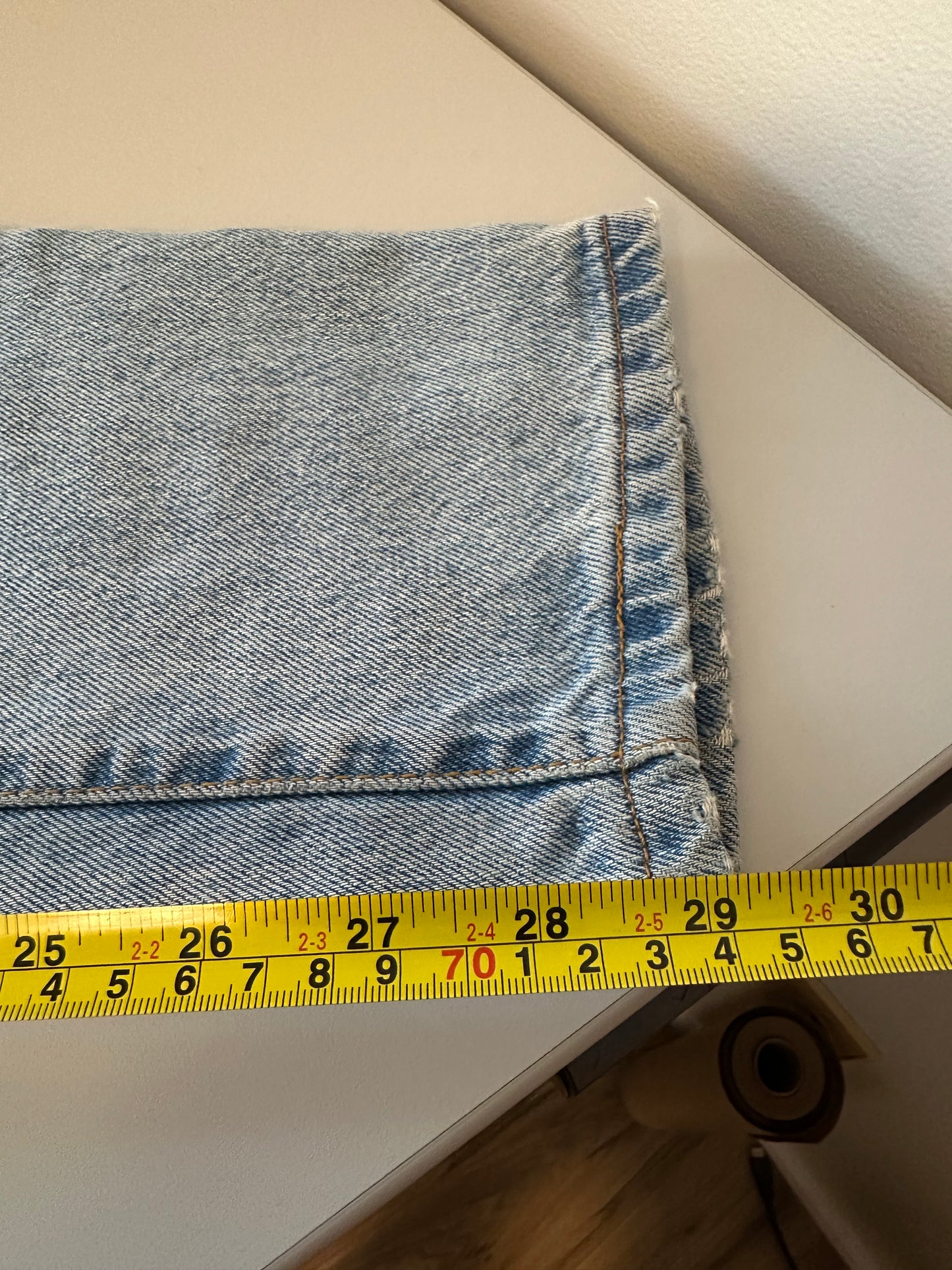 Levi's Vintage 90s Light Blue Classic Relaxed 550 Jeans | Size 6